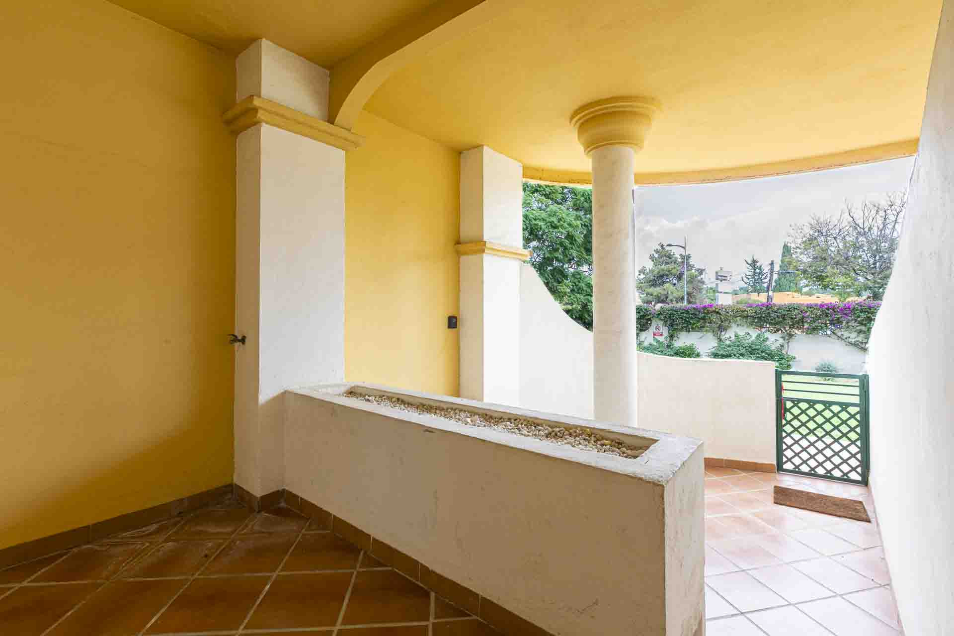 Apartment 2 Bedrooms 2 Bathrooms in Marbella, Costa del Sol