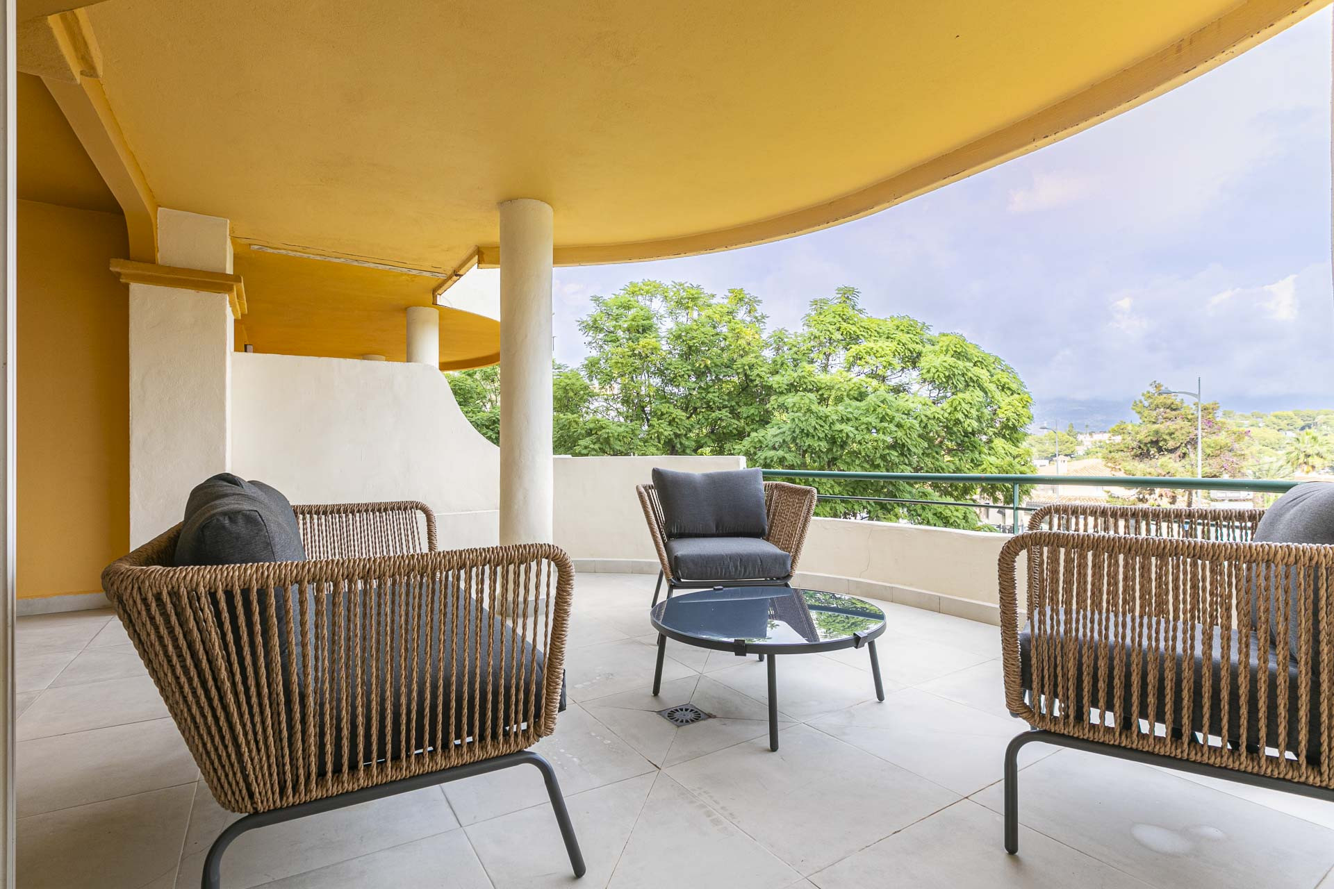 Apartment 2 Bedrooms 2 Bathrooms in Marbella, Costa del Sol