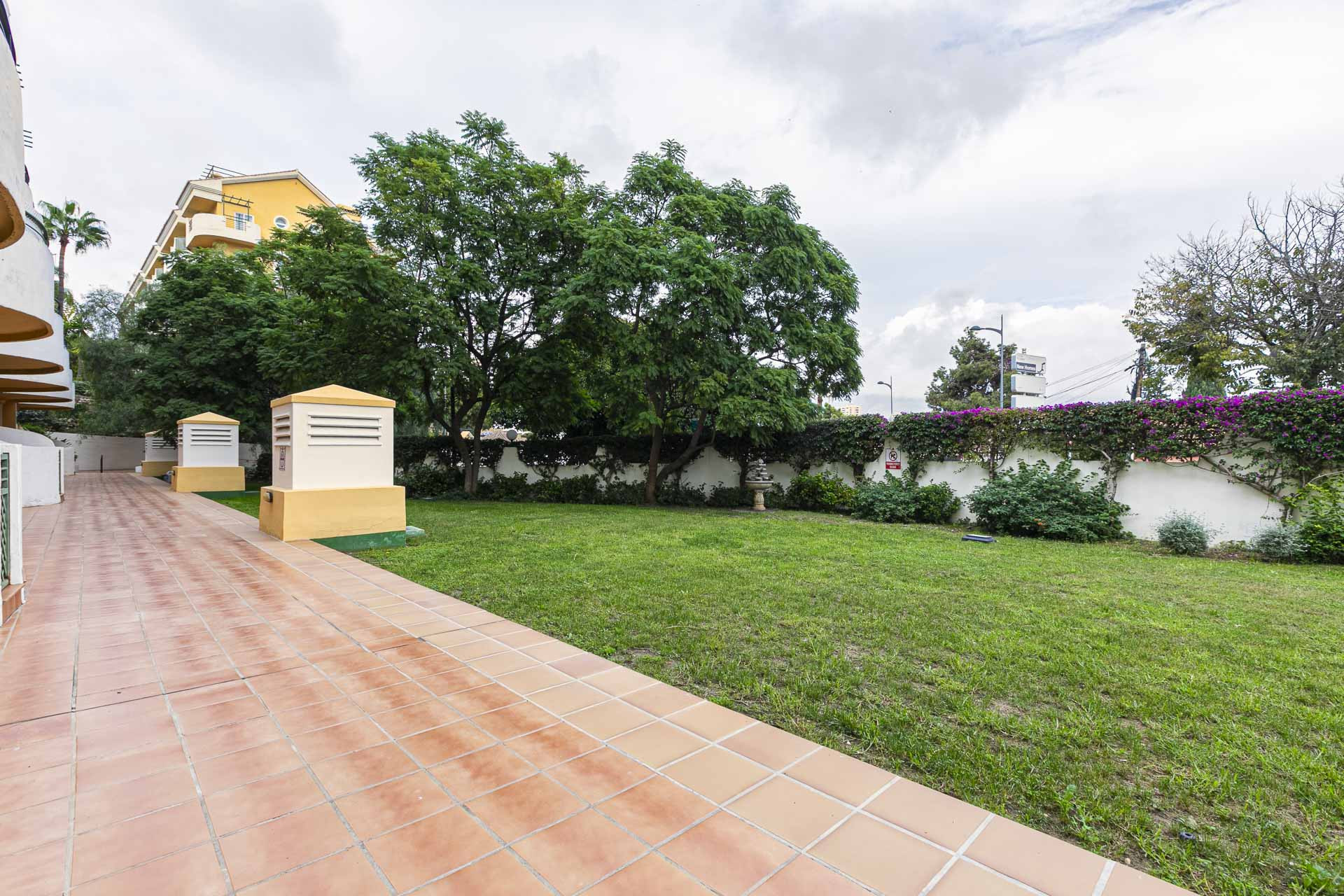 Apartment 2 Bedrooms 2 Bathrooms in Marbella, Costa del Sol