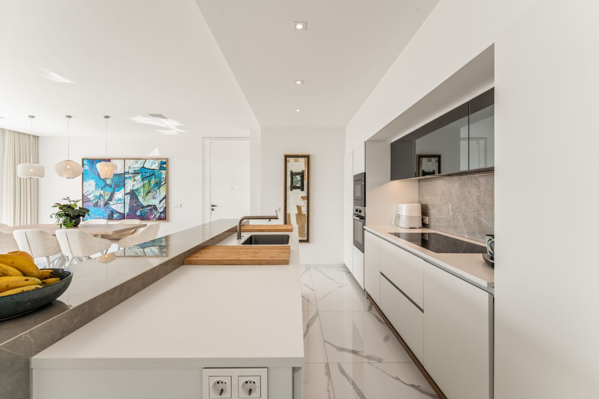 Apartment 3 Bedrooms 2 Bathrooms in Marbella, Costa del Sol