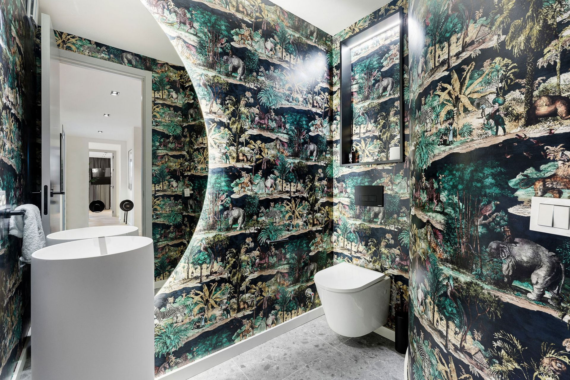 Semi Detached Villa 4 Bedrooms 3 Bathrooms in Marbella, Costa del Sol