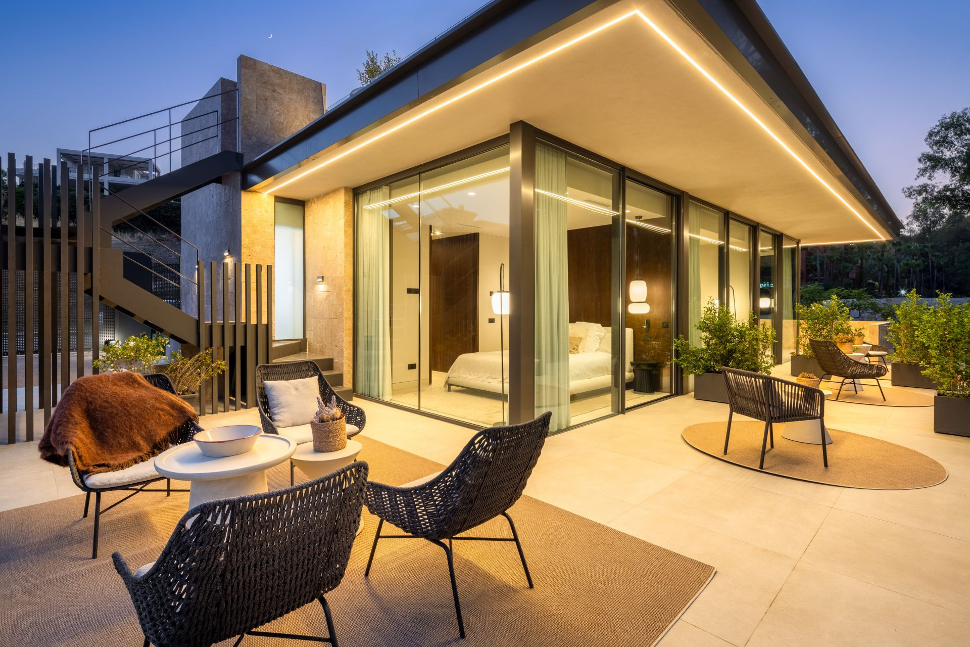 Villa 6 Bedrooms 5 Bathrooms in Marbella, Costa del Sol