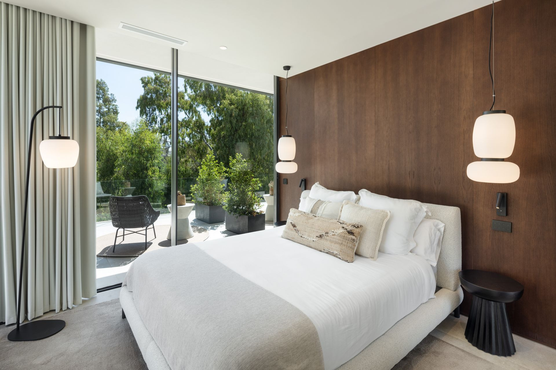 Villa 6 Bedrooms 5 Bathrooms in Marbella, Costa del Sol