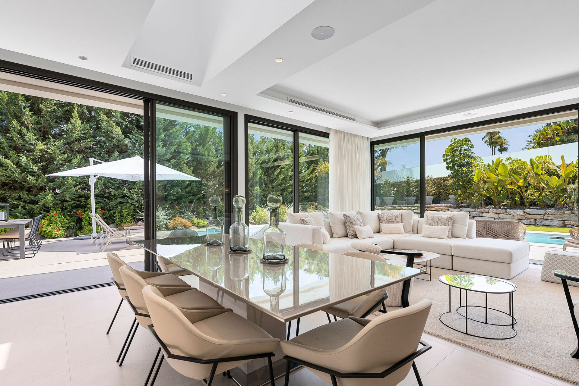 Villa 4 Bedrooms 4 Bathrooms in Marbella, Costa del Sol