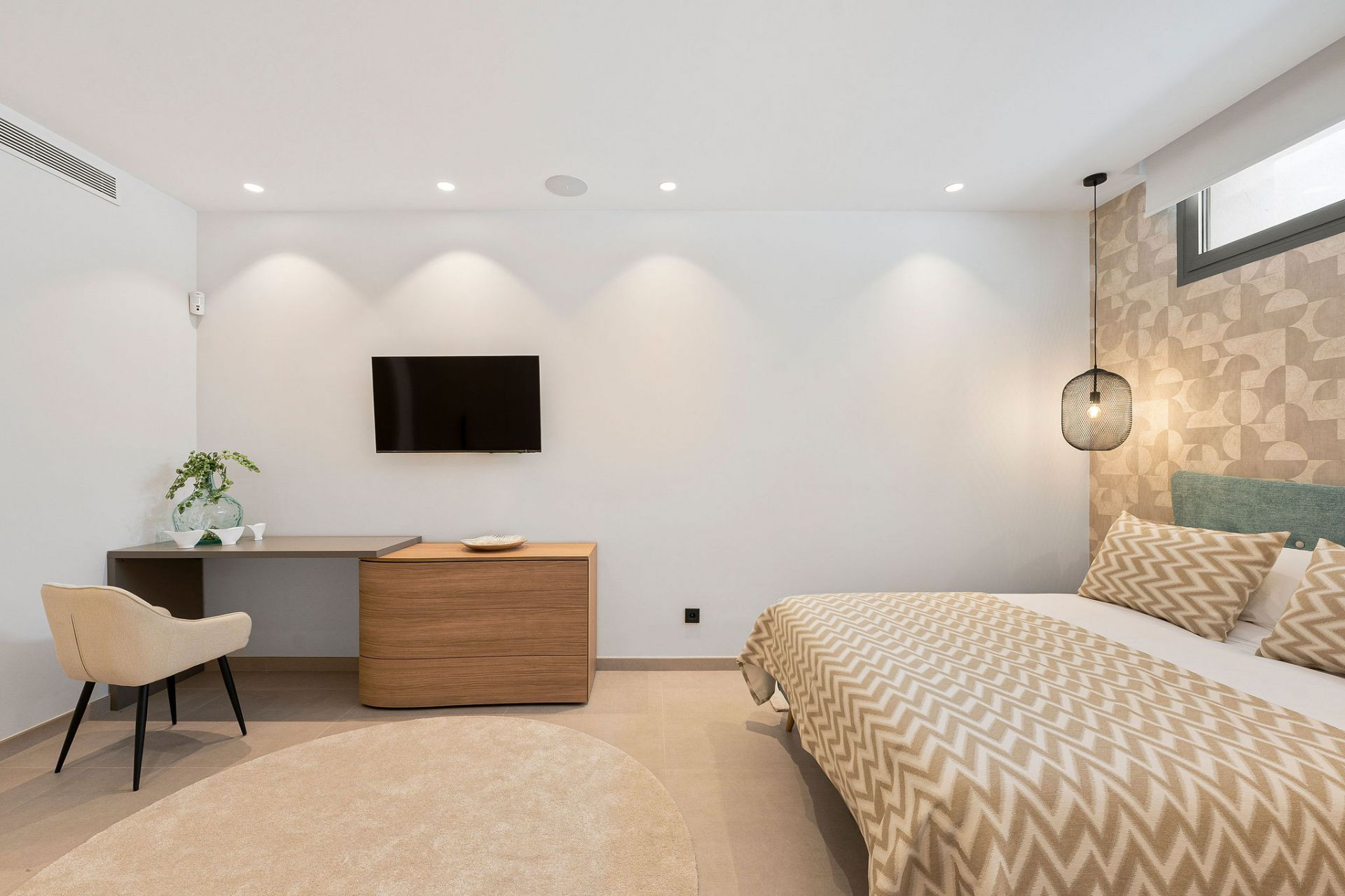 Villa 4 Bedrooms 4 Bathrooms in Marbella, Costa del Sol