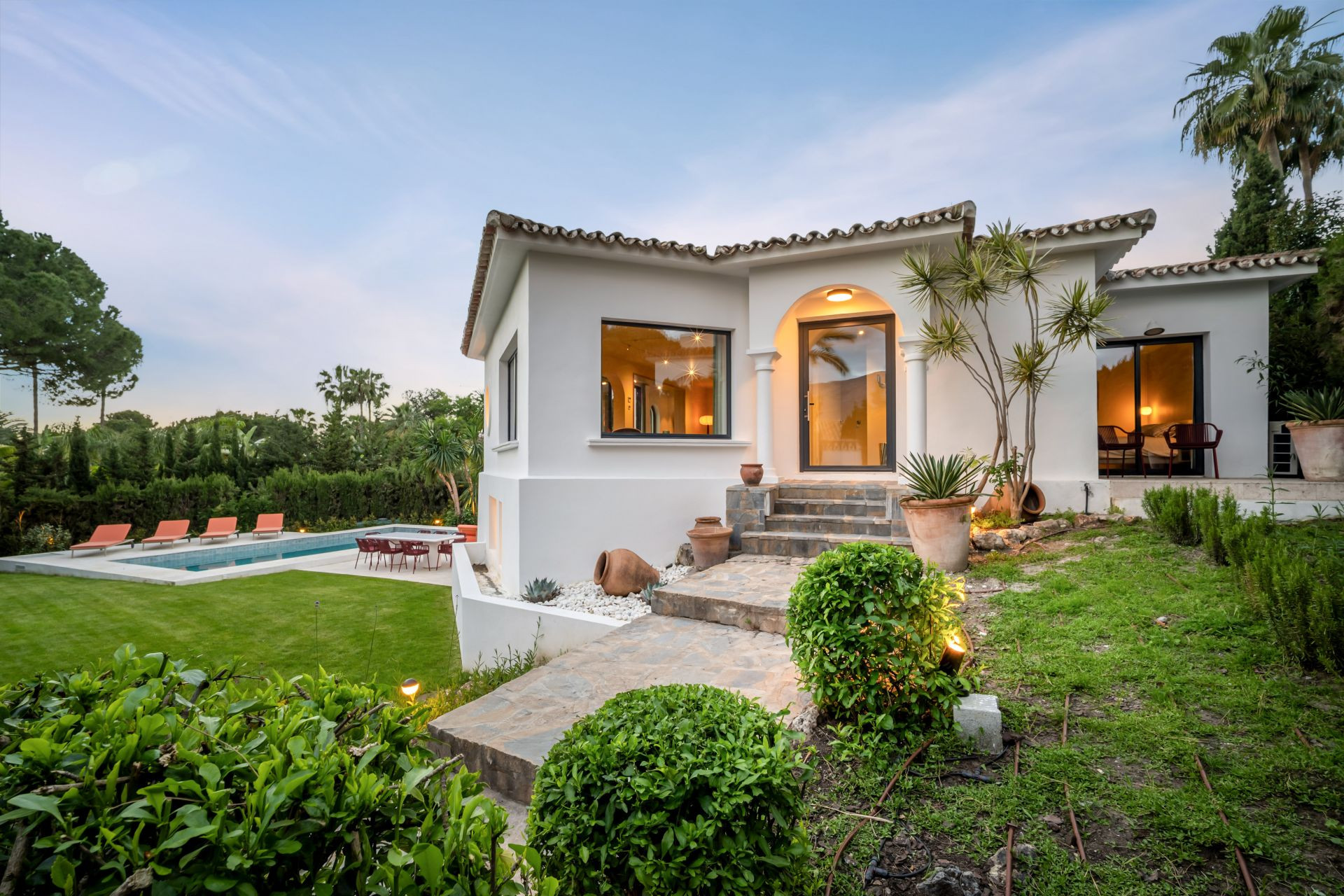 Villa 4 Bedrooms 4 Bathrooms in Marbella, Costa del Sol