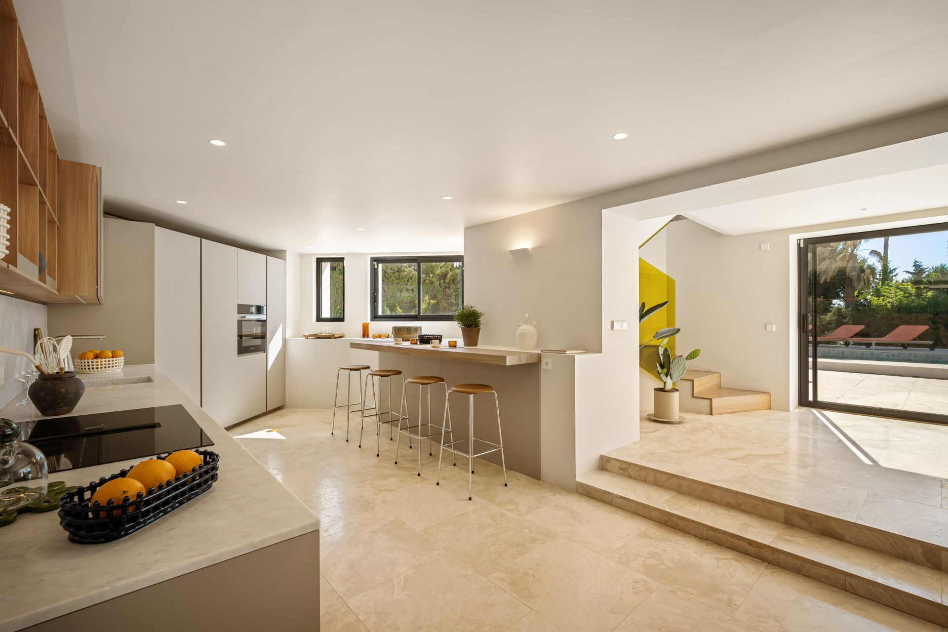 Villa 4 Bedrooms 4 Bathrooms in Marbella, Costa del Sol