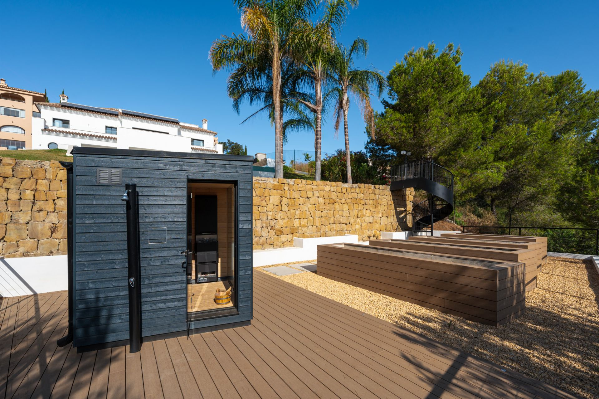 Villa 5 Bedrooms 6 Bathrooms in Marbella, Costa del Sol