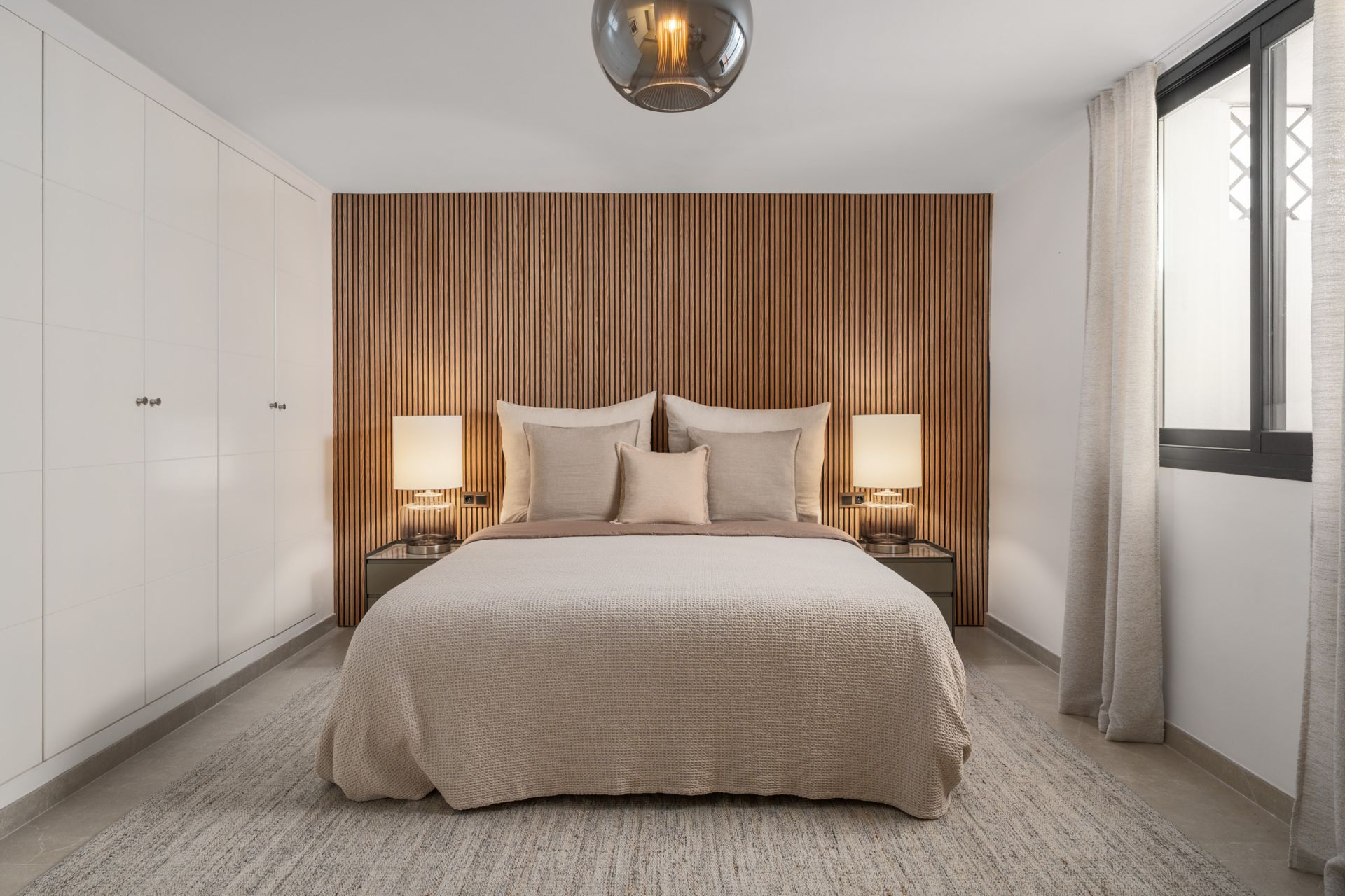 Villa 6 Bedrooms 5 Bathrooms in Marbella, Costa del Sol