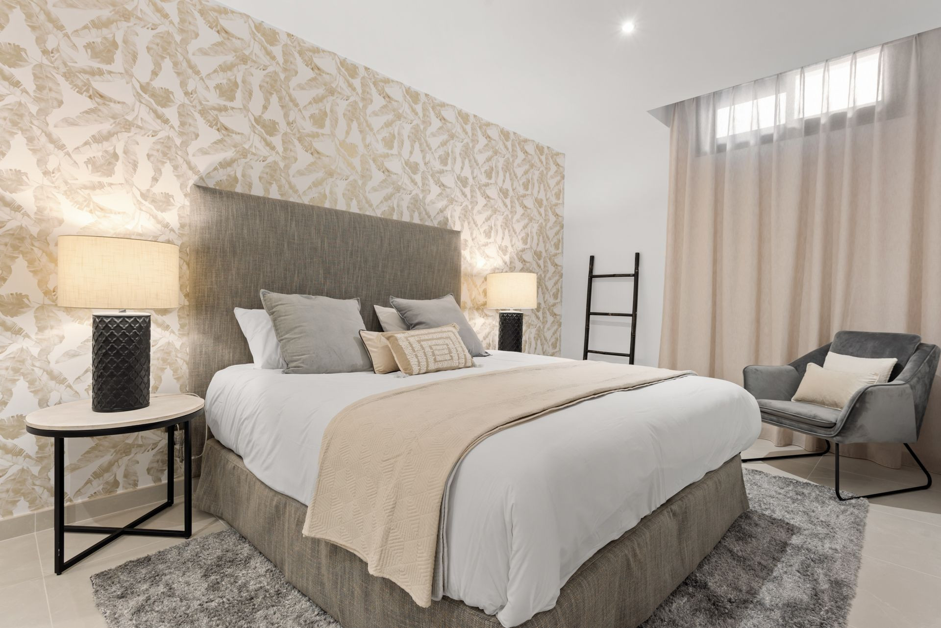 Villa 5 Bedrooms 4 Bathrooms in Marbella, Costa del Sol