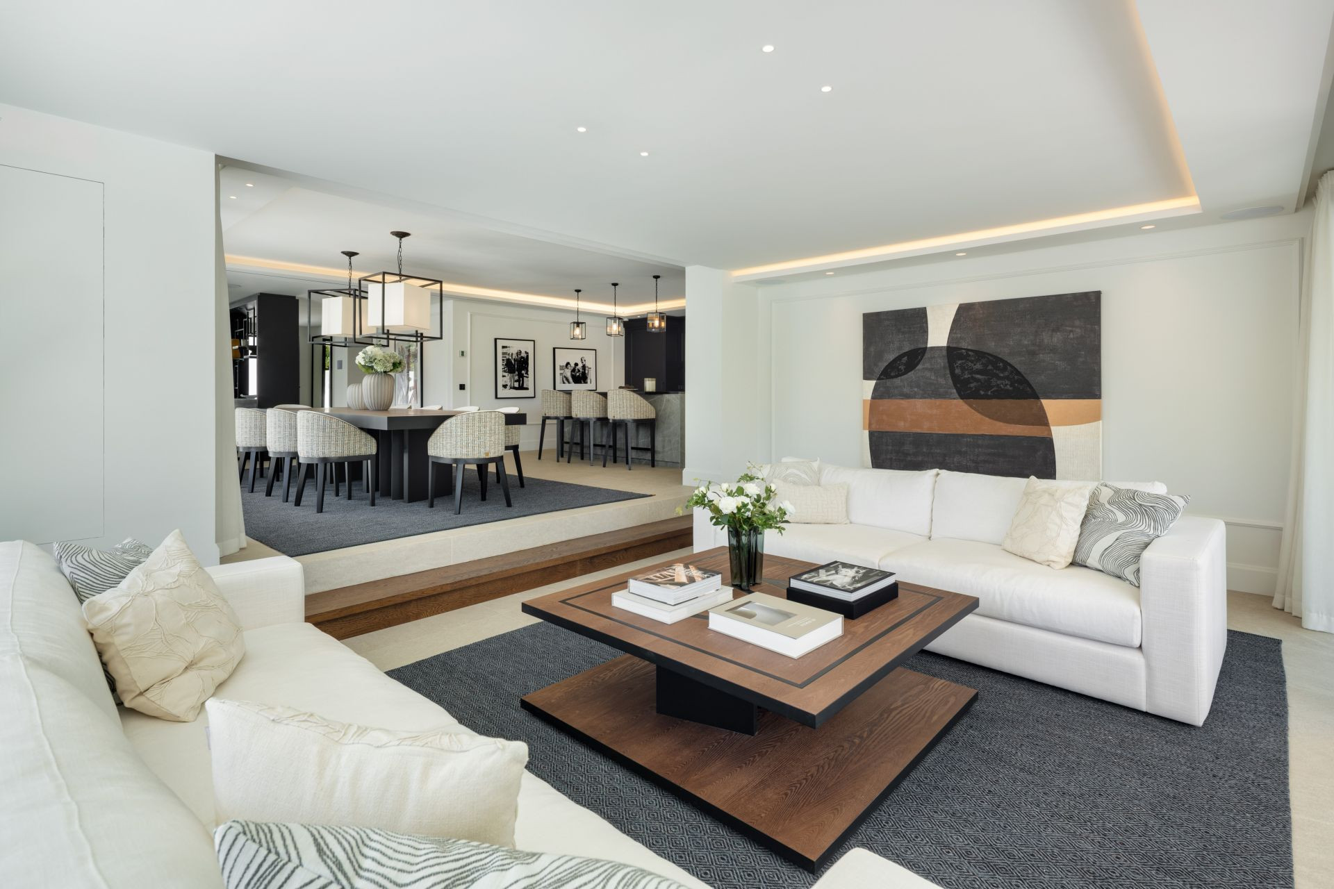 Villa 6 Bedrooms 5 Bathrooms in Marbella, Costa del Sol