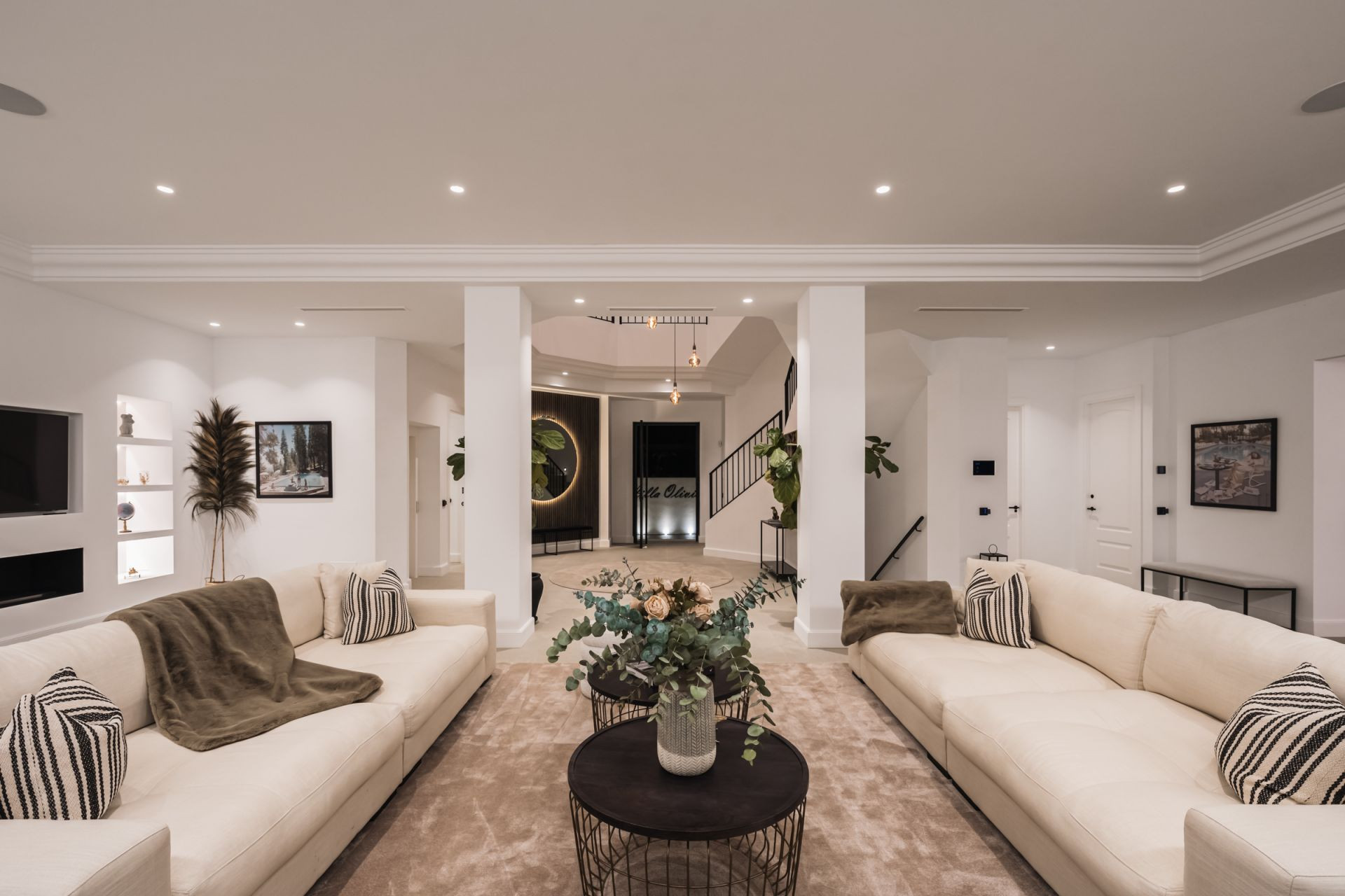 Villa 6 Bedrooms 7 Bathrooms in Marbella, Costa del Sol