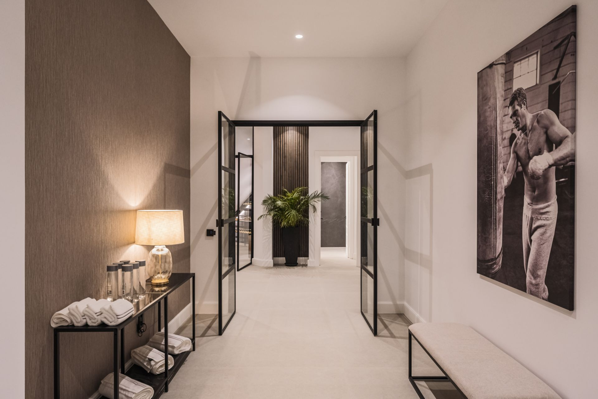 Villa 6 Bedrooms 7 Bathrooms in Marbella, Costa del Sol