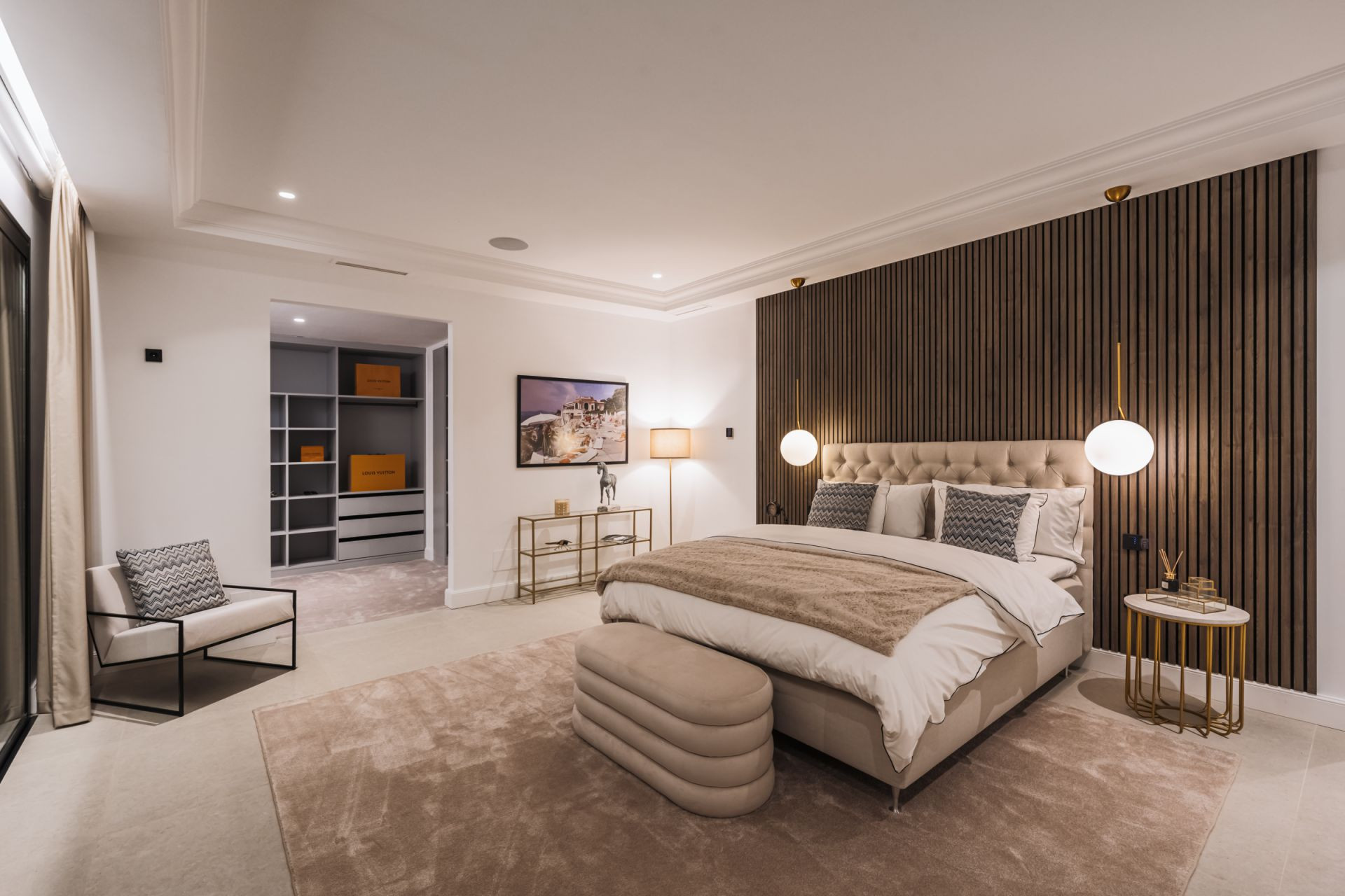 Villa 6 Bedrooms 7 Bathrooms in Marbella, Costa del Sol