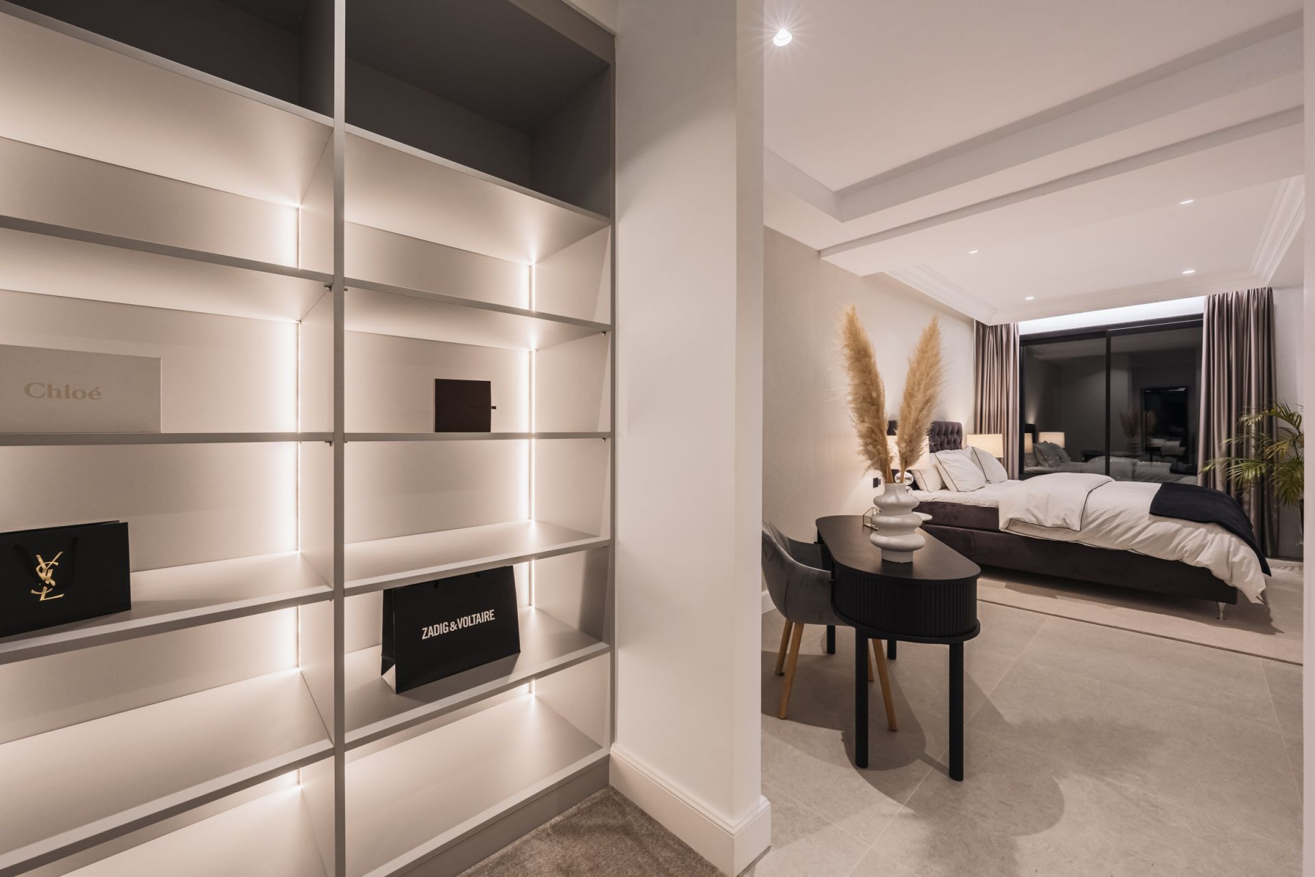 Villa 6 Bedrooms 7 Bathrooms in Marbella, Costa del Sol