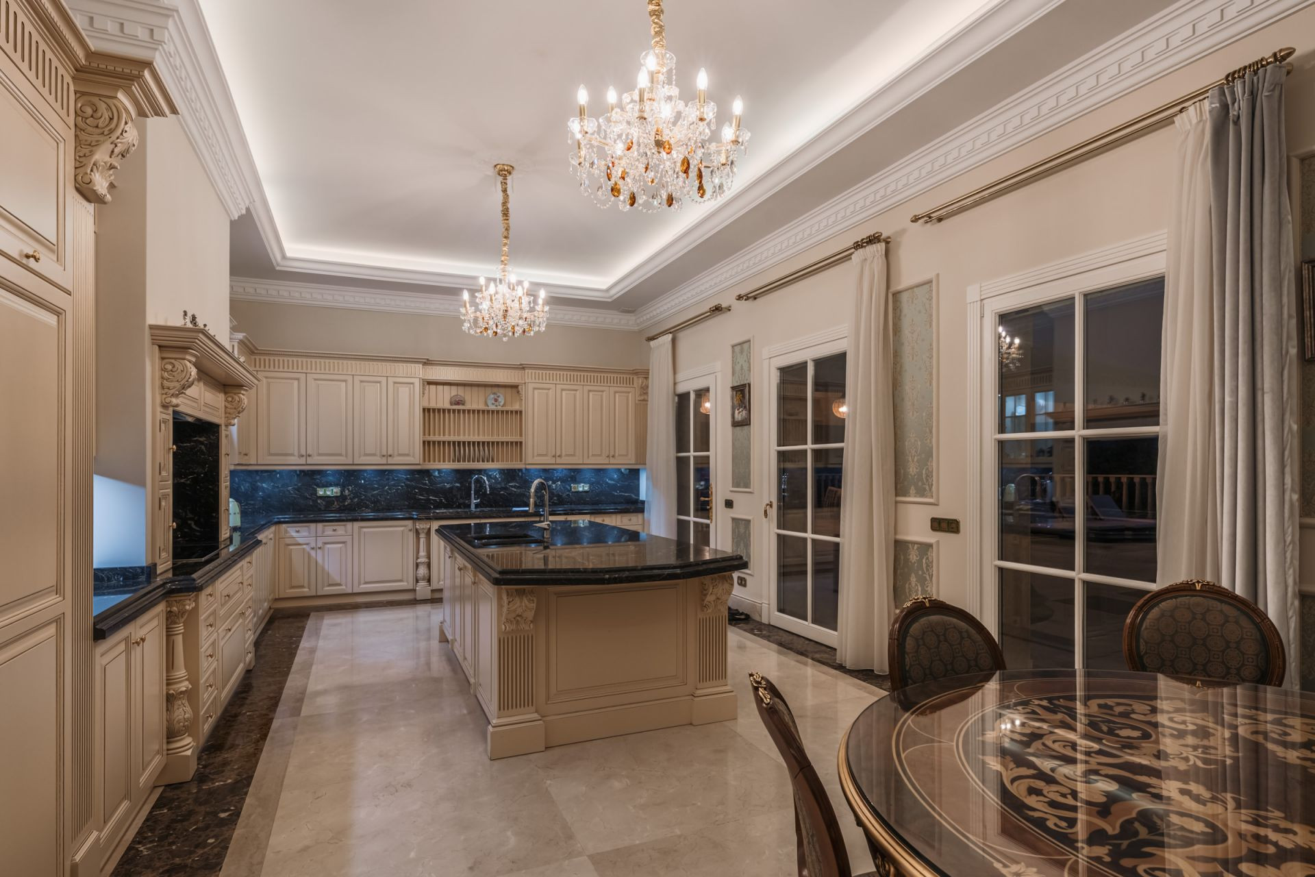 Villa 7 Bedrooms 7 Bathrooms in Marbella, Costa del Sol