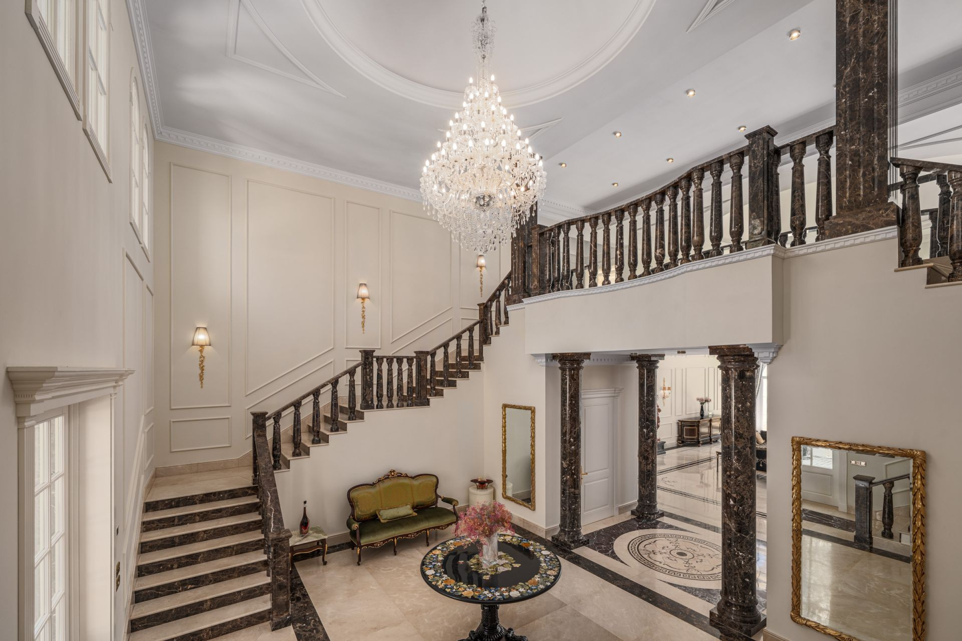 Villa 7 Bedrooms 7 Bathrooms in Marbella, Costa del Sol