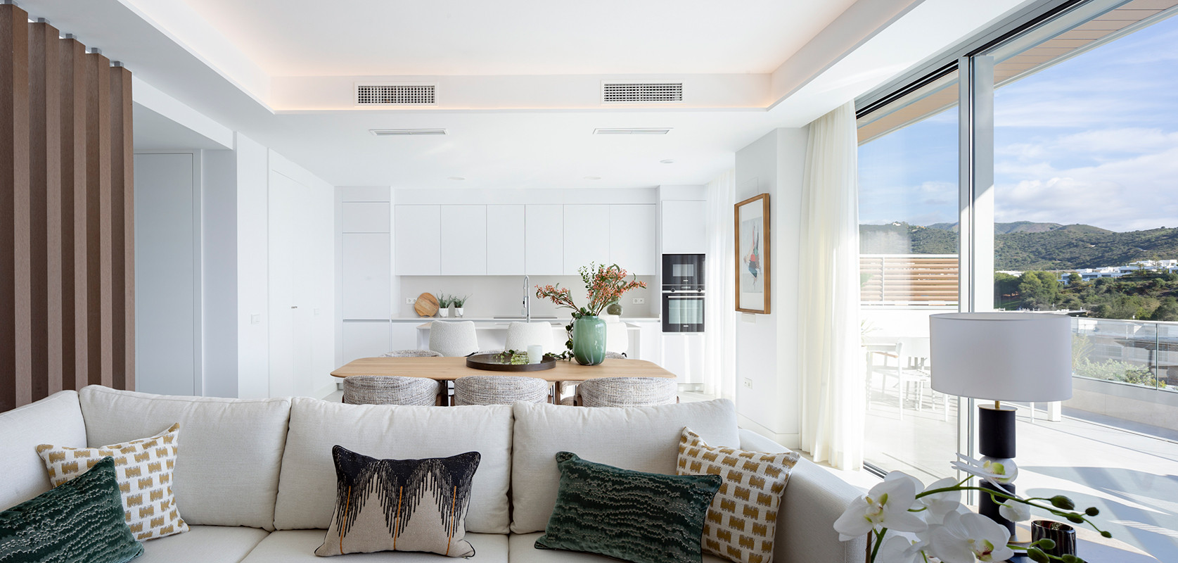 Apartment 4 Bedrooms 4 Bathrooms in Marbella, Costa del Sol