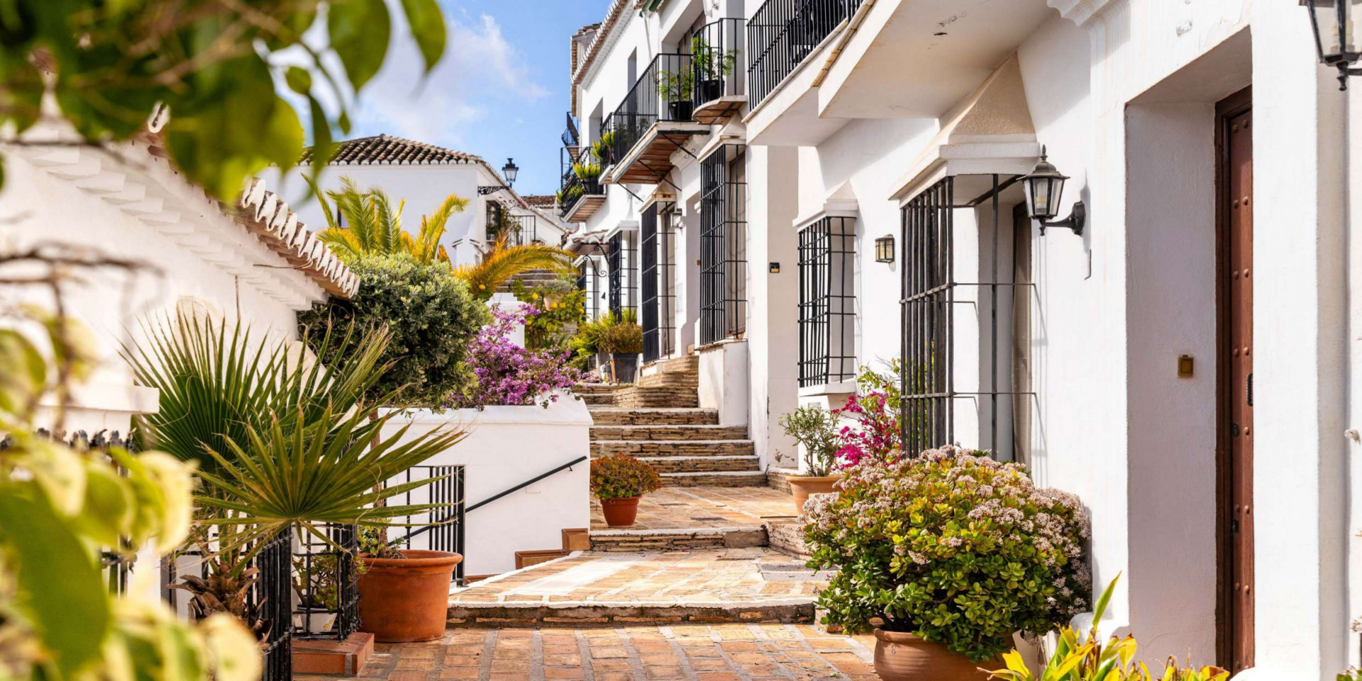 Villa 4 Bedrooms 3 Bathrooms in Marbella, Costa del Sol