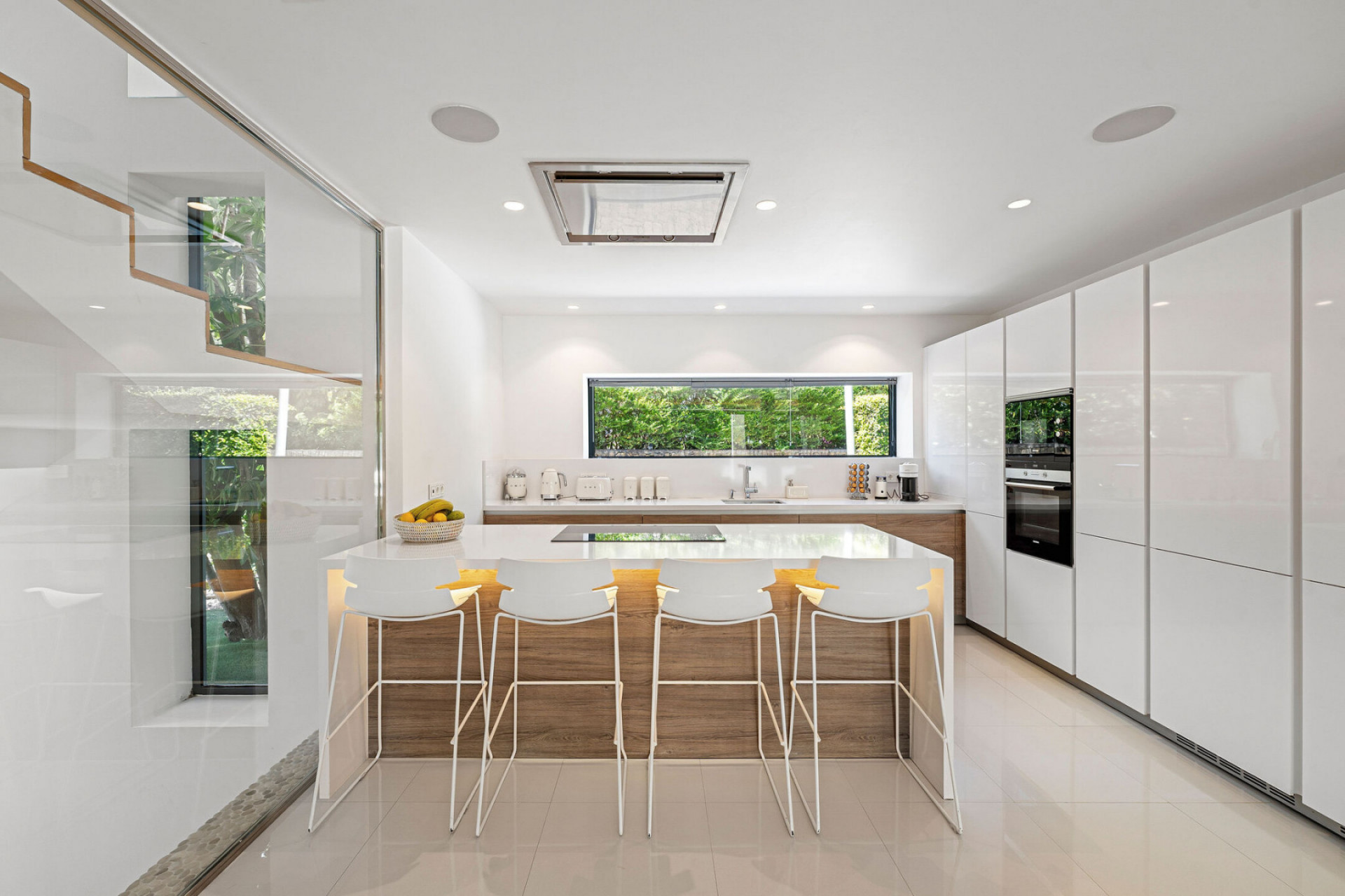 Villa 5 Bedrooms 5 Bathrooms in Benahavis, Costa del Sol