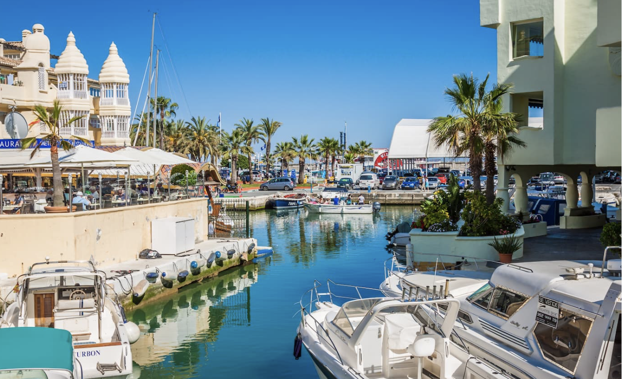 Apartment 3 Bedrooms 3 Bathrooms in Benalmadena, Costa del Sol