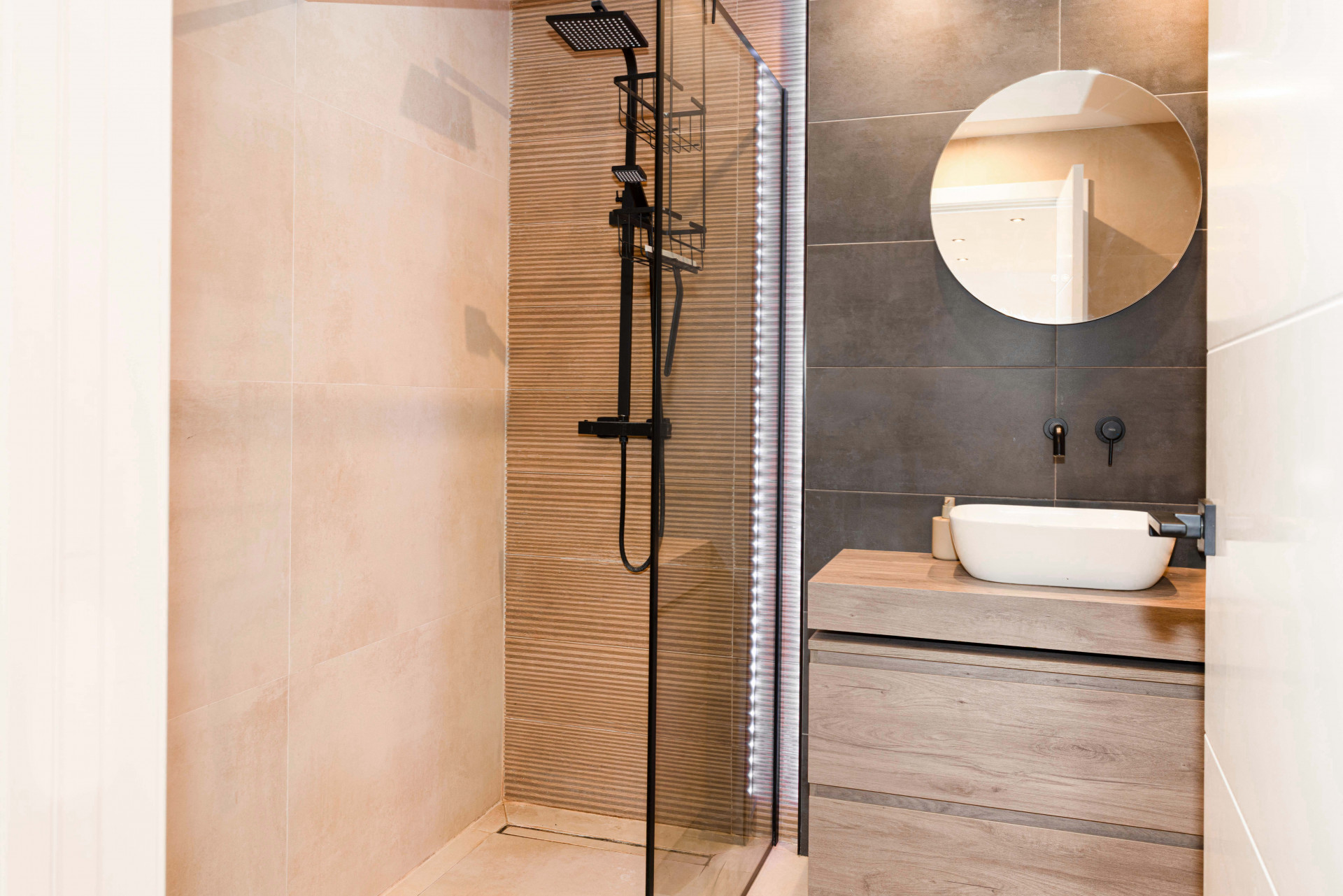 Apartment 2 Bedrooms 2 Bathrooms in Marbella, Costa del Sol