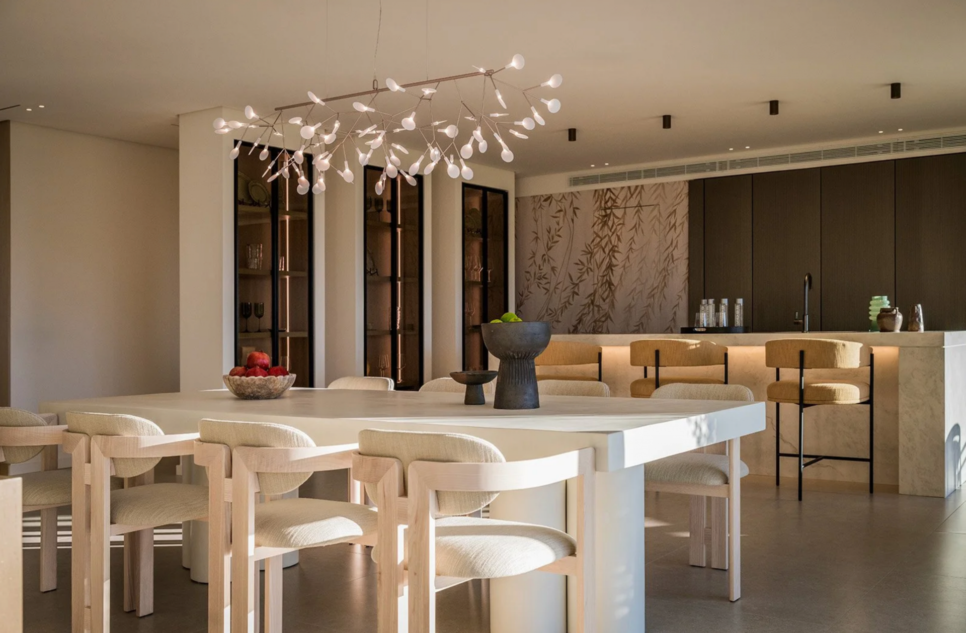 Villa 5 Bedrooms 6 Bathrooms in Marbella, Costa del Sol