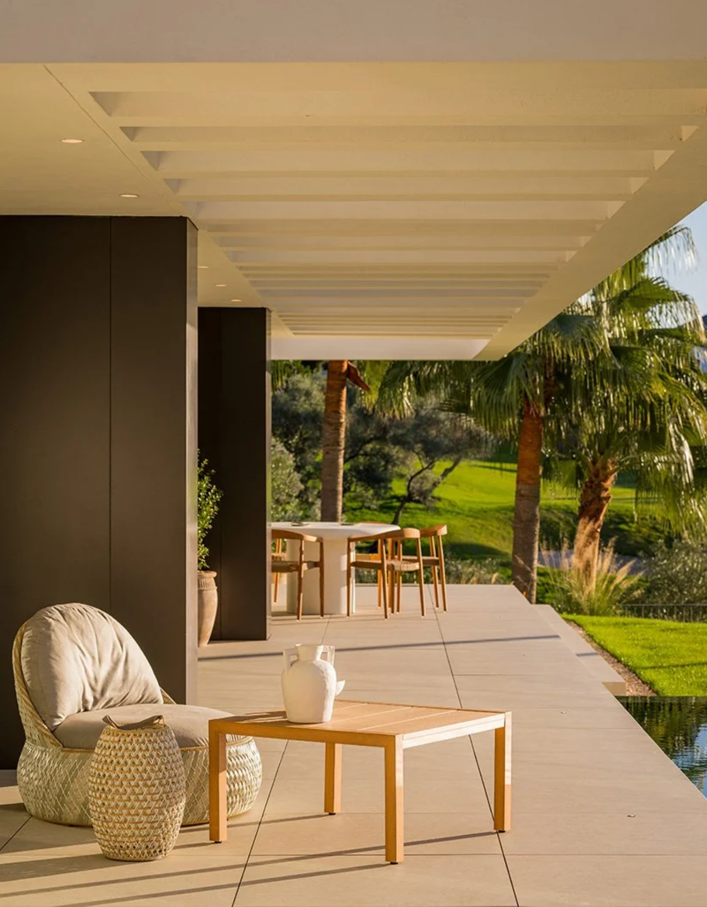 Villa 5 Bedrooms 6 Bathrooms in Marbella, Costa del Sol