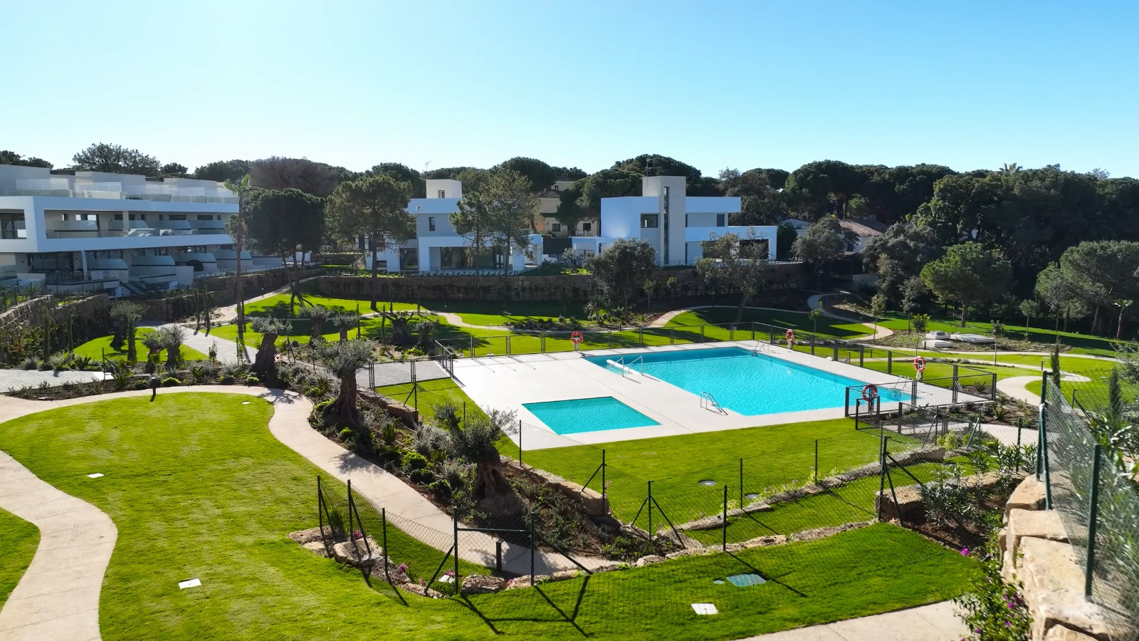 Town House 3 Bedrooms 3 Bathrooms in Marbella, Costa del Sol