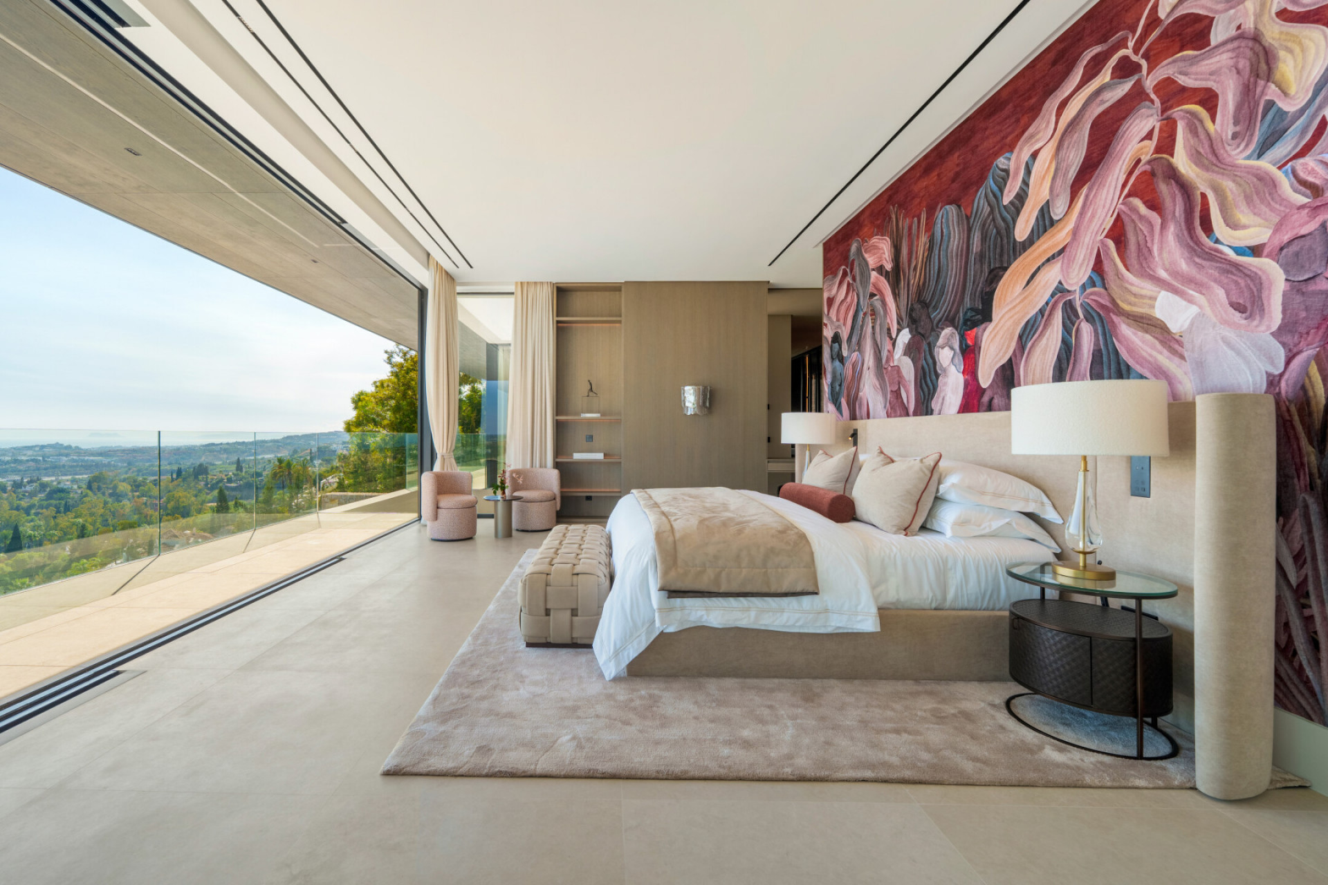 Villa 8 Bedrooms 9 Bathrooms in Benahavis, Costa del Sol