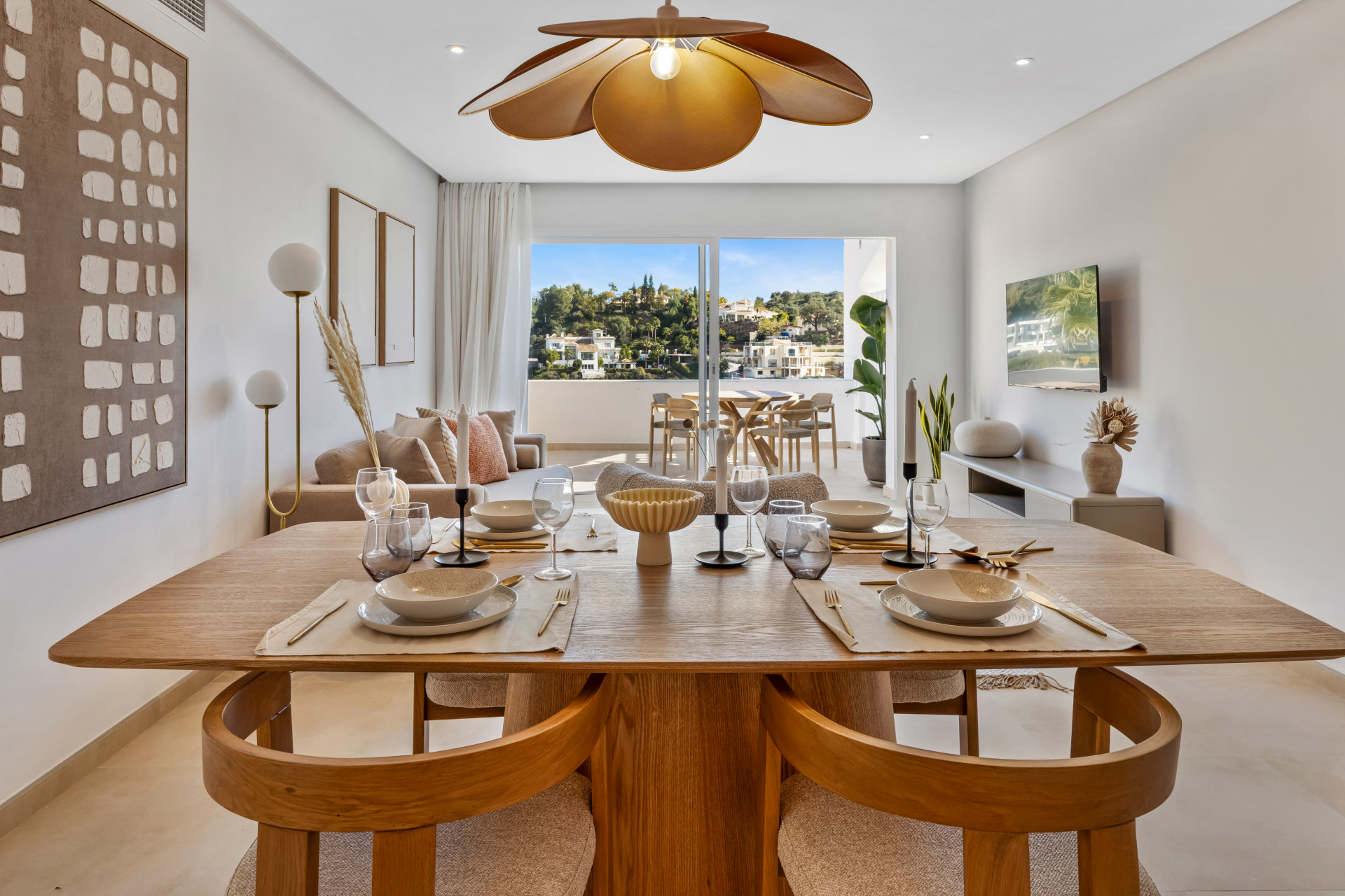 Apartment 2 Bedrooms 2 Bathrooms in Benahavis, Costa del Sol