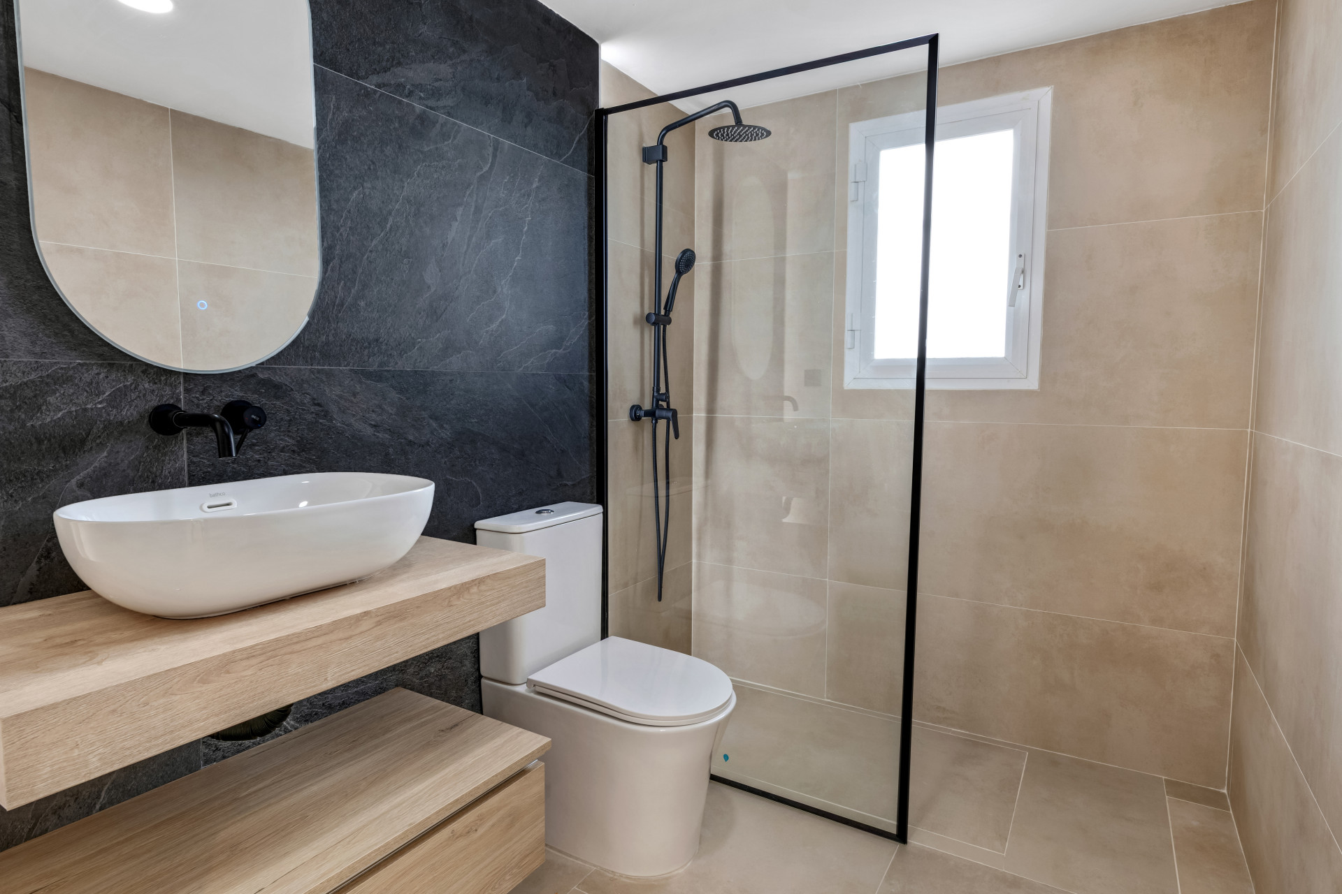 Apartment 2 Bedrooms 2 Bathrooms in Benahavis, Costa del Sol