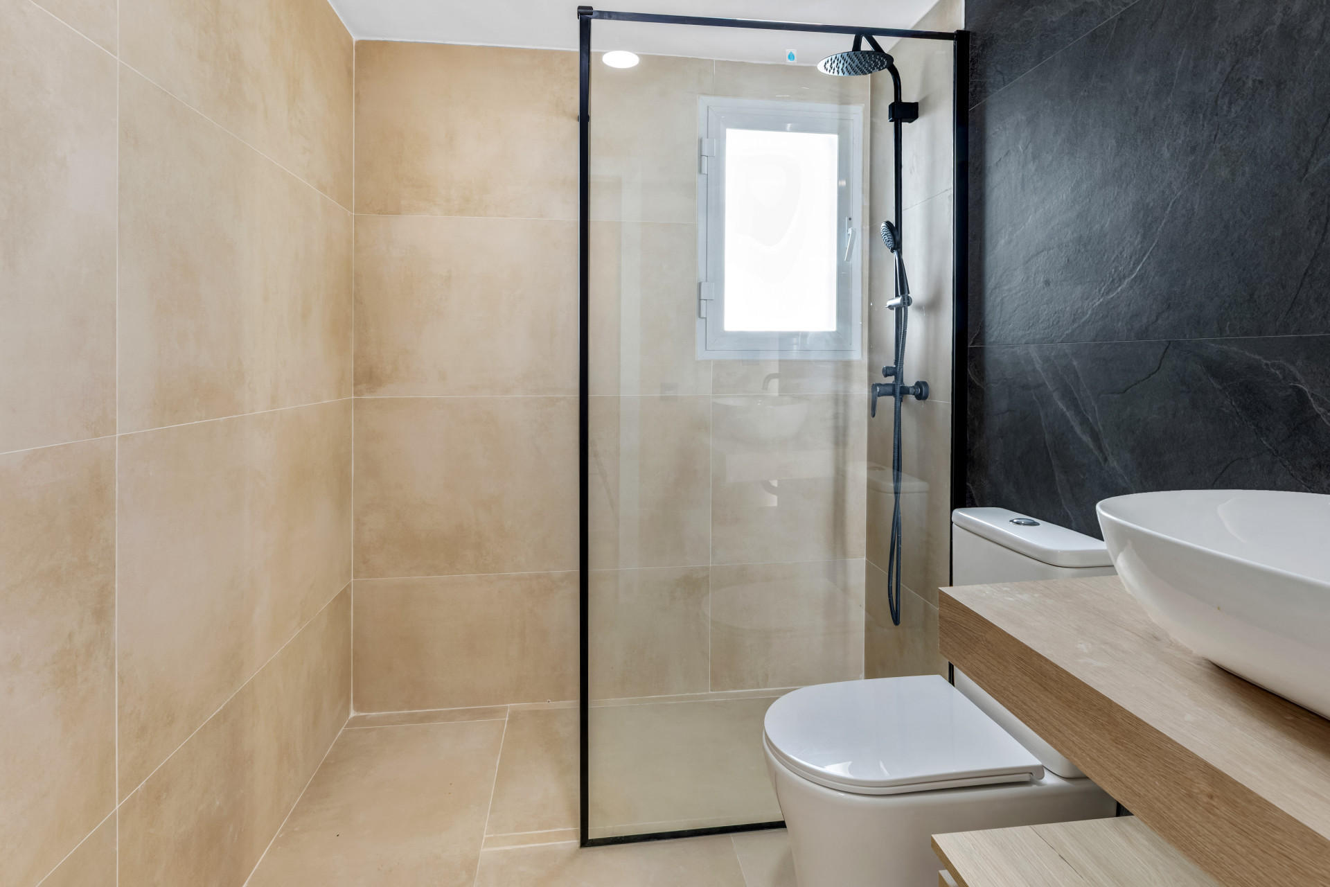 Apartment 2 Bedrooms 2 Bathrooms in Benahavis, Costa del Sol