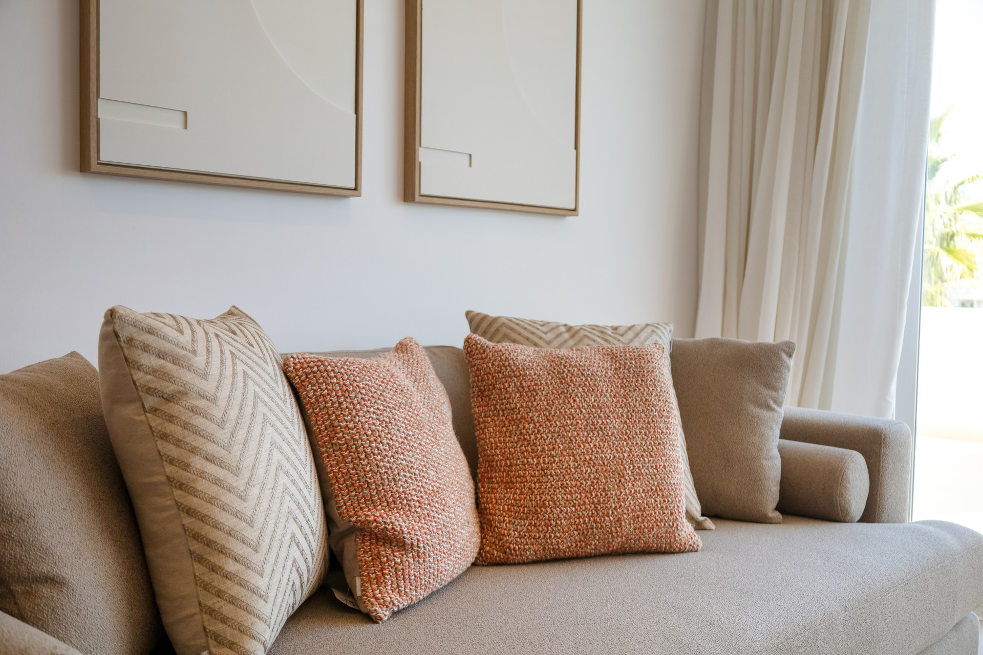 Apartment 2 Bedrooms 2 Bathrooms in Benahavis, Costa del Sol