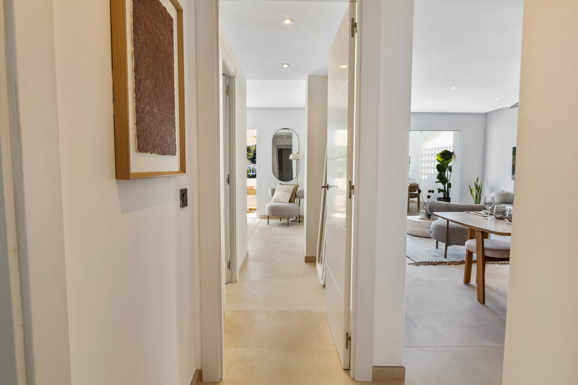 Apartment 2 Bedrooms 2 Bathrooms in Benahavis, Costa del Sol