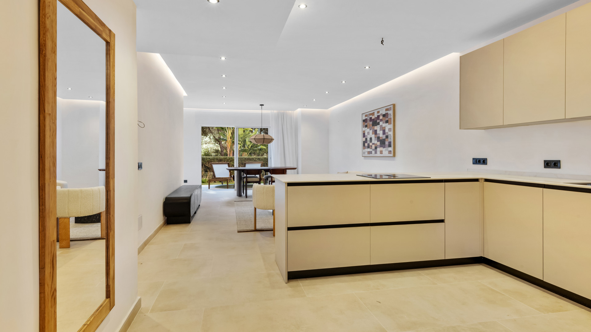 Apartment 3 Bedrooms 2 Bathrooms in Marbella, Costa del Sol