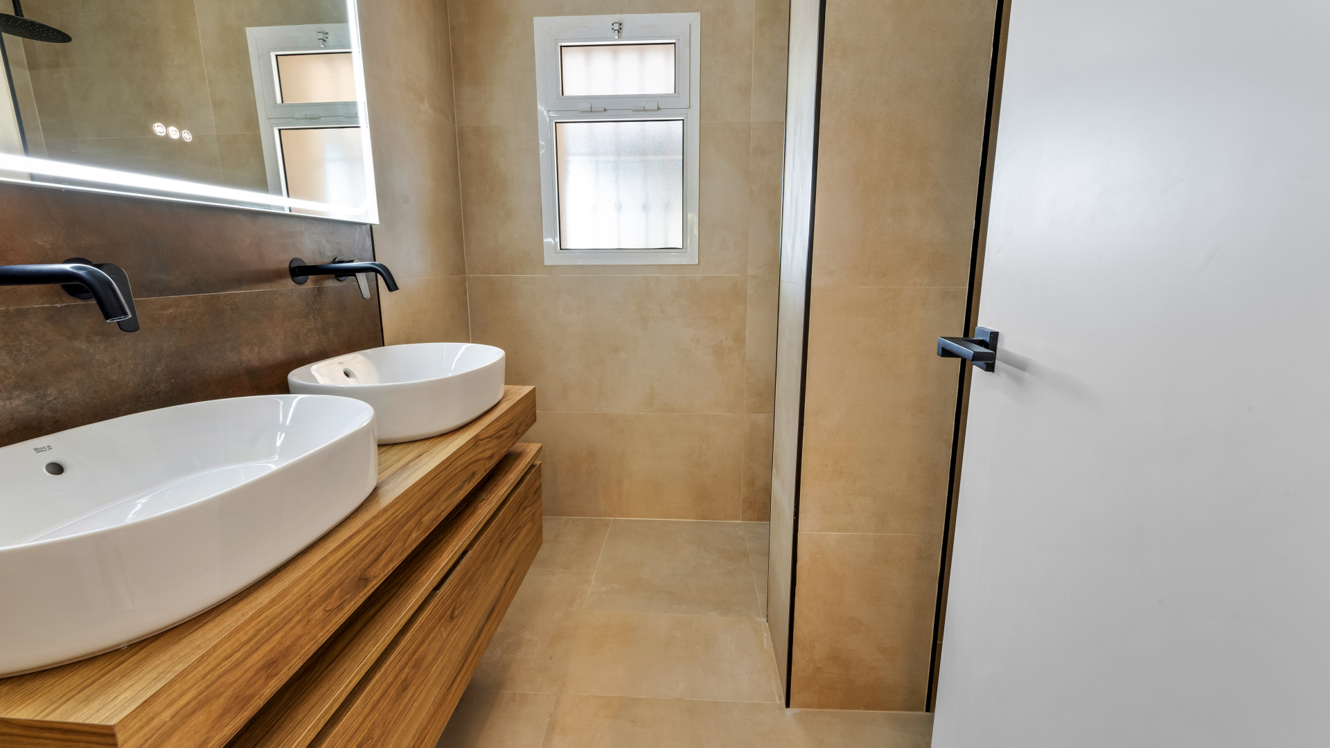 Apartment 3 Bedrooms 2 Bathrooms in Marbella, Costa del Sol