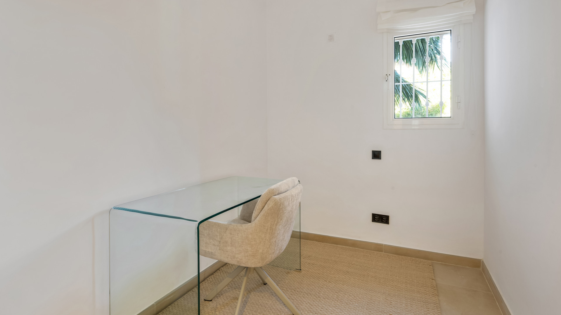 Apartment 3 Bedrooms 2 Bathrooms in Marbella, Costa del Sol