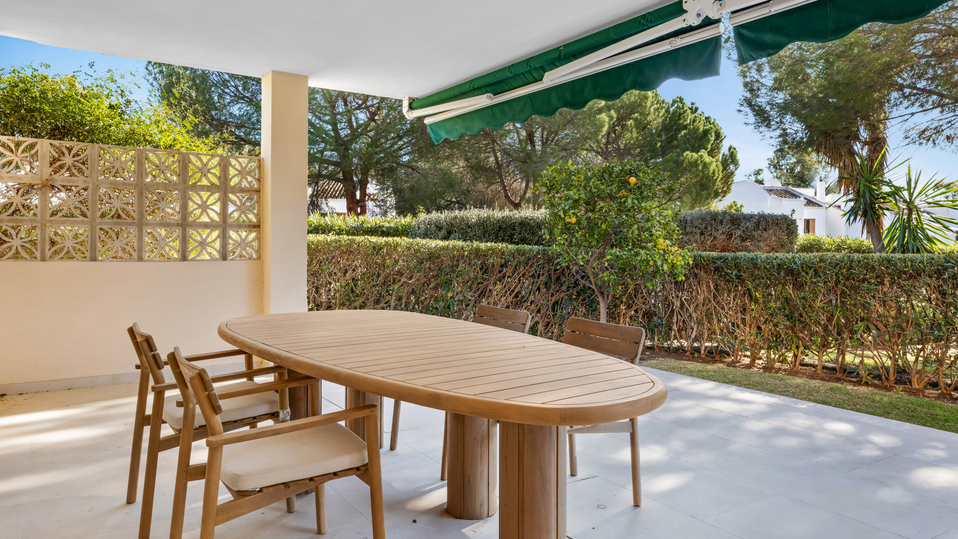 Apartment 3 Bedrooms 2 Bathrooms in Marbella, Costa del Sol