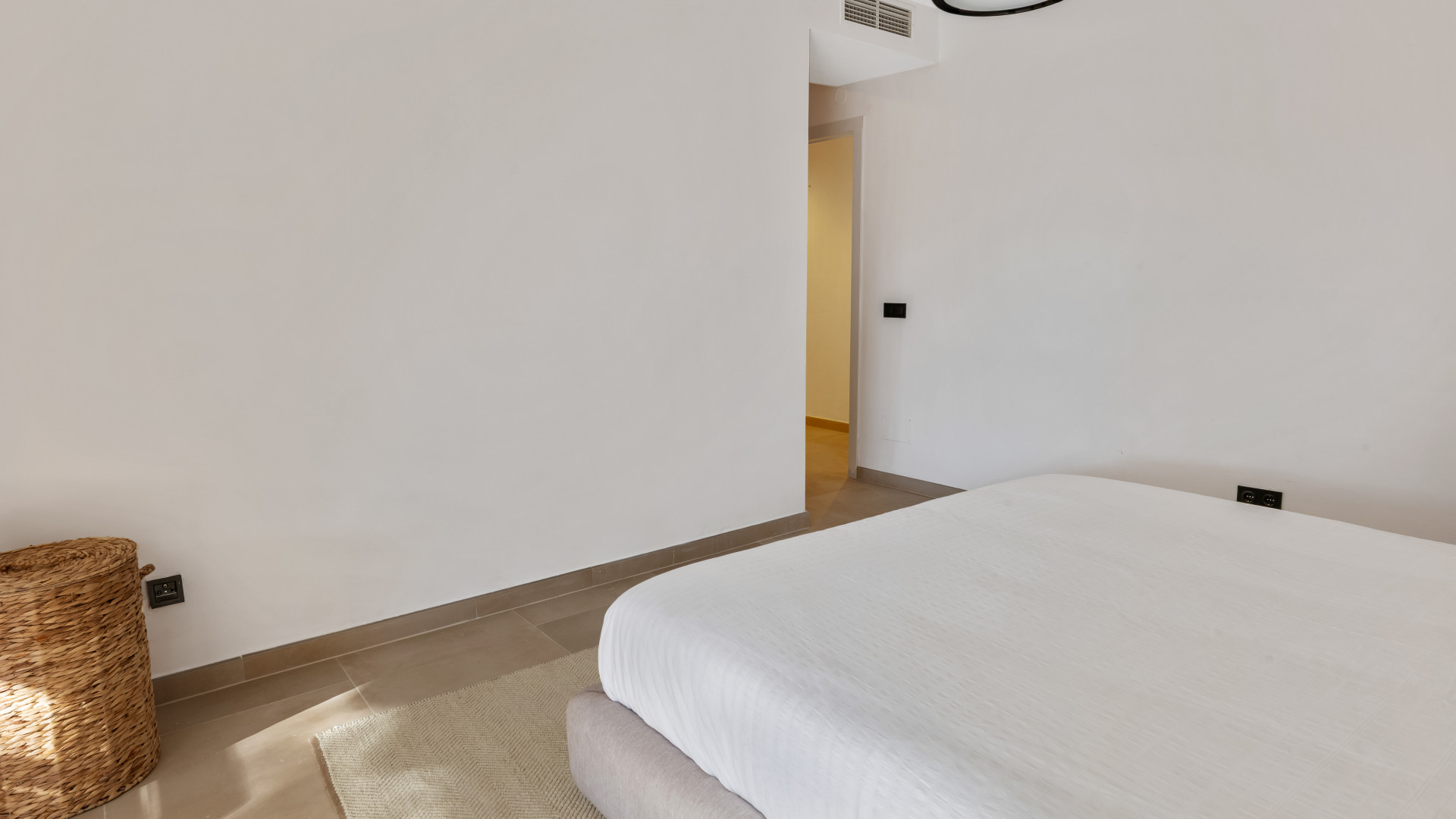 Apartment 3 Bedrooms 2 Bathrooms in Marbella, Costa del Sol