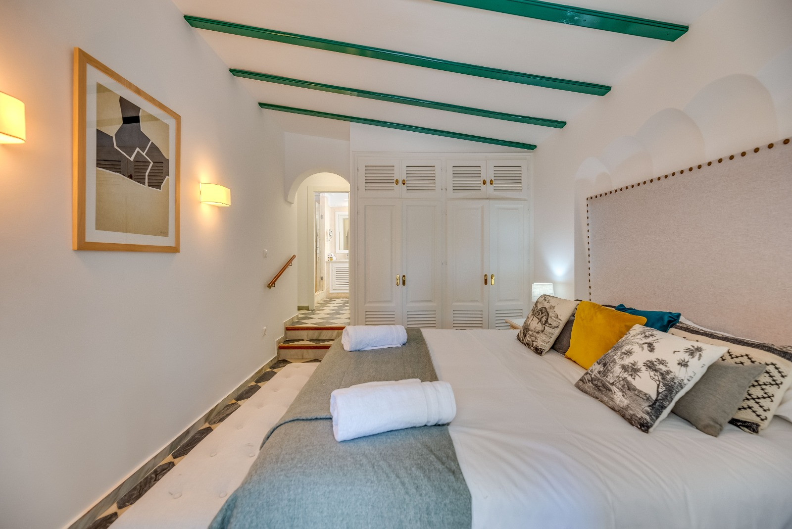 Villa 4 Bedrooms 3 Bathrooms in Marbella, Costa del Sol