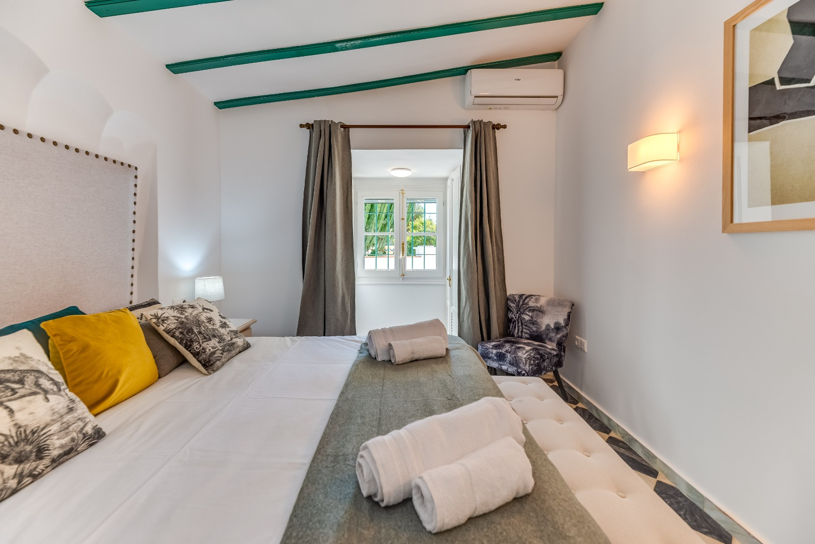 Villa 4 Bedrooms 3 Bathrooms in Marbella, Costa del Sol