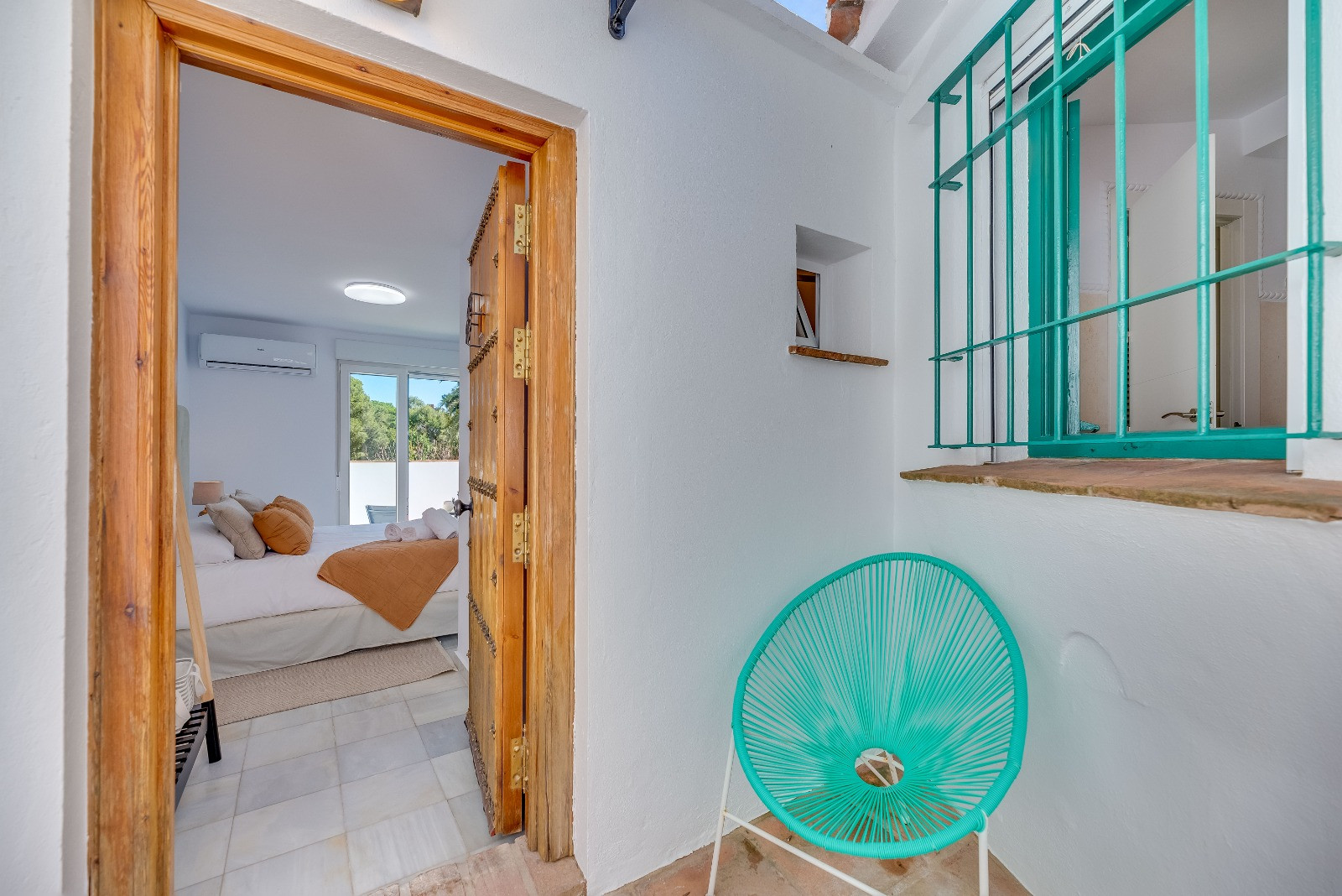 Villa 4 Bedrooms 3 Bathrooms in Marbella, Costa del Sol