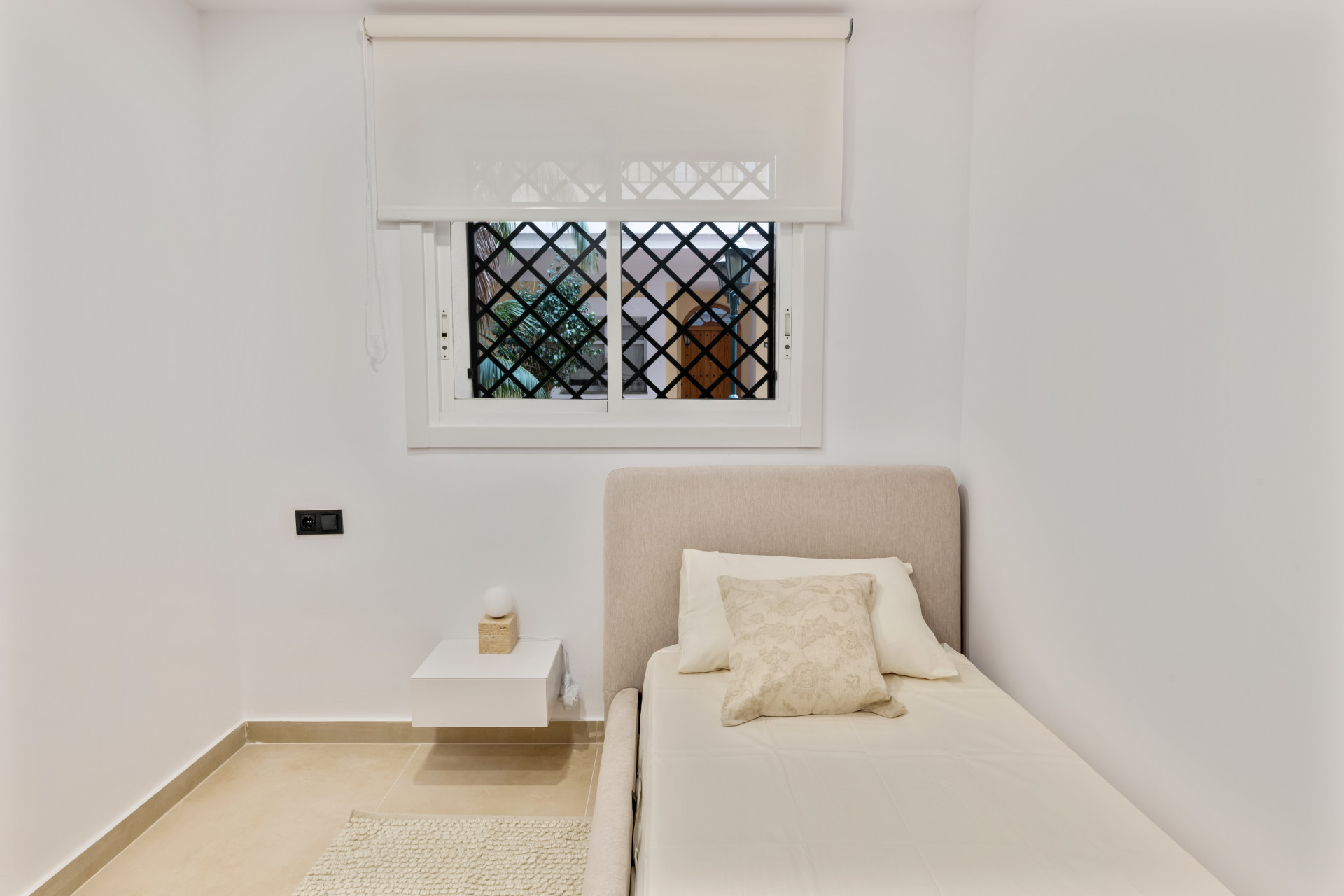 Apartment 3 Bedrooms 2 Bathrooms in Marbella, Costa del Sol