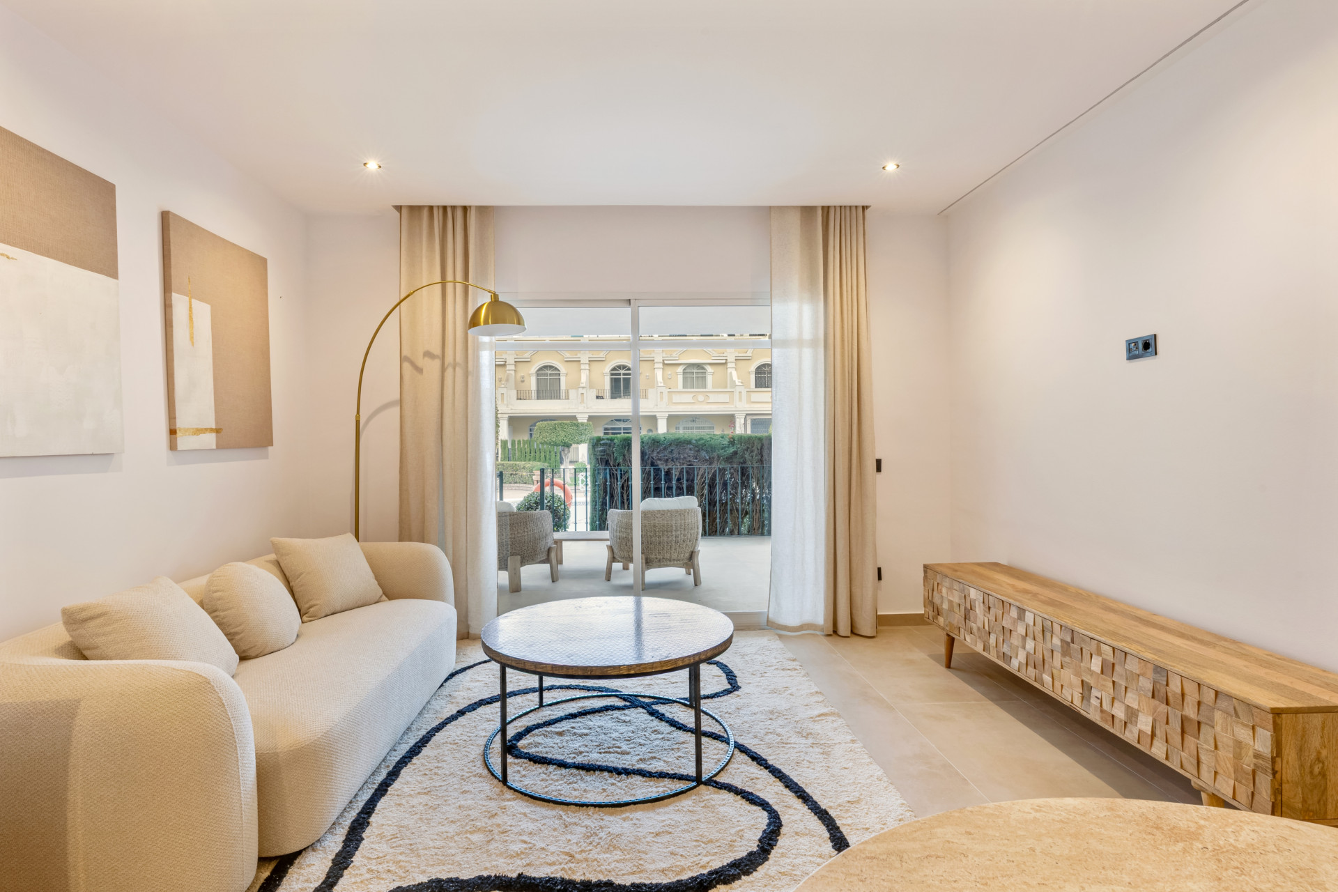 Apartment 3 Bedrooms 2 Bathrooms in Marbella, Costa del Sol