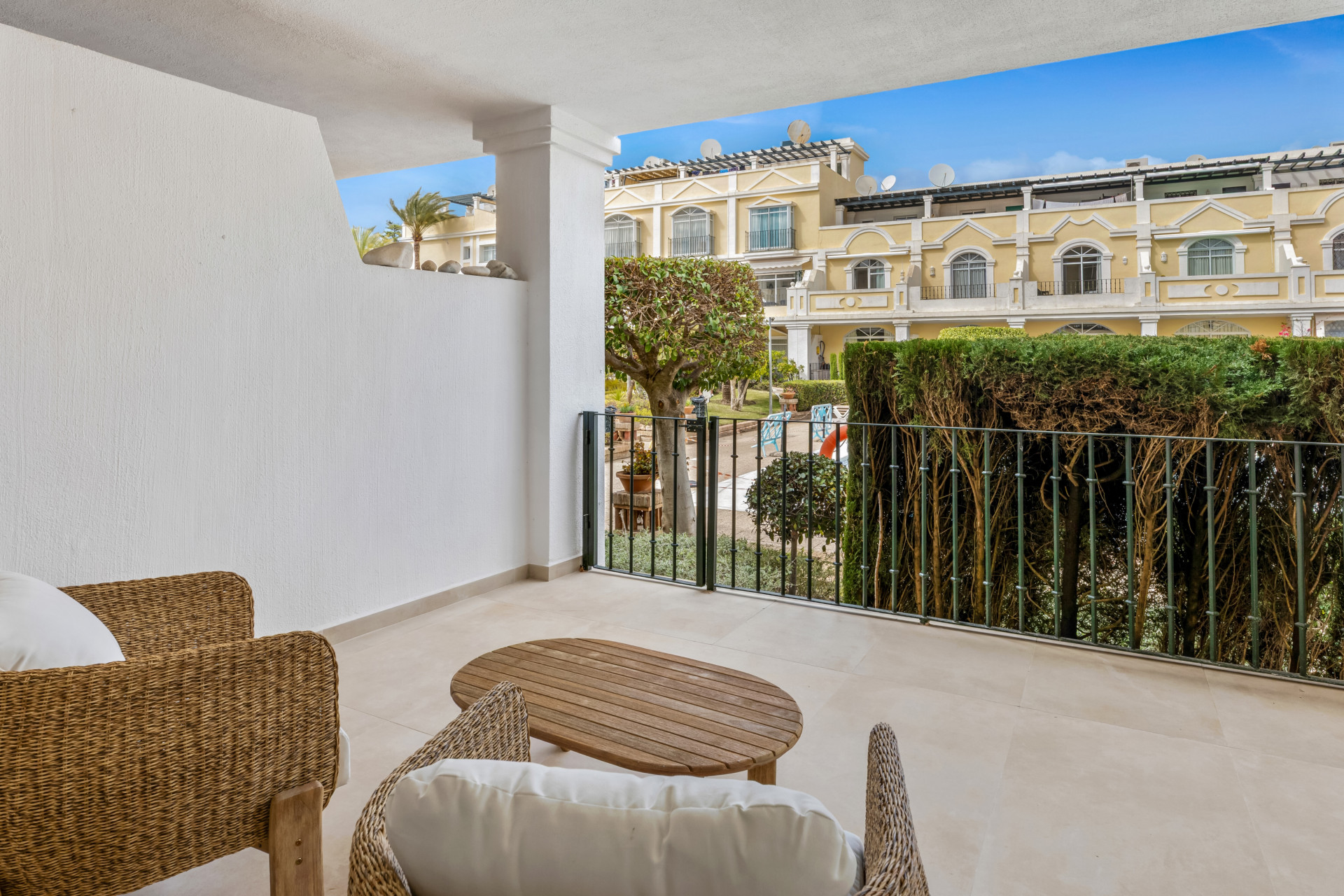 Apartment 3 Bedrooms 2 Bathrooms in Marbella, Costa del Sol