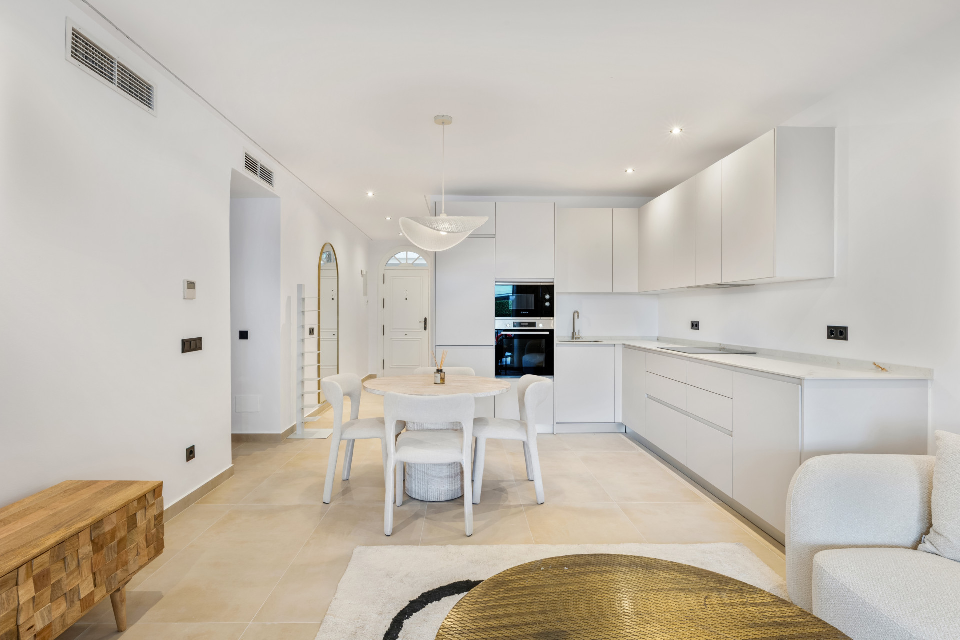 Apartment 3 Bedrooms 2 Bathrooms in Marbella, Costa del Sol