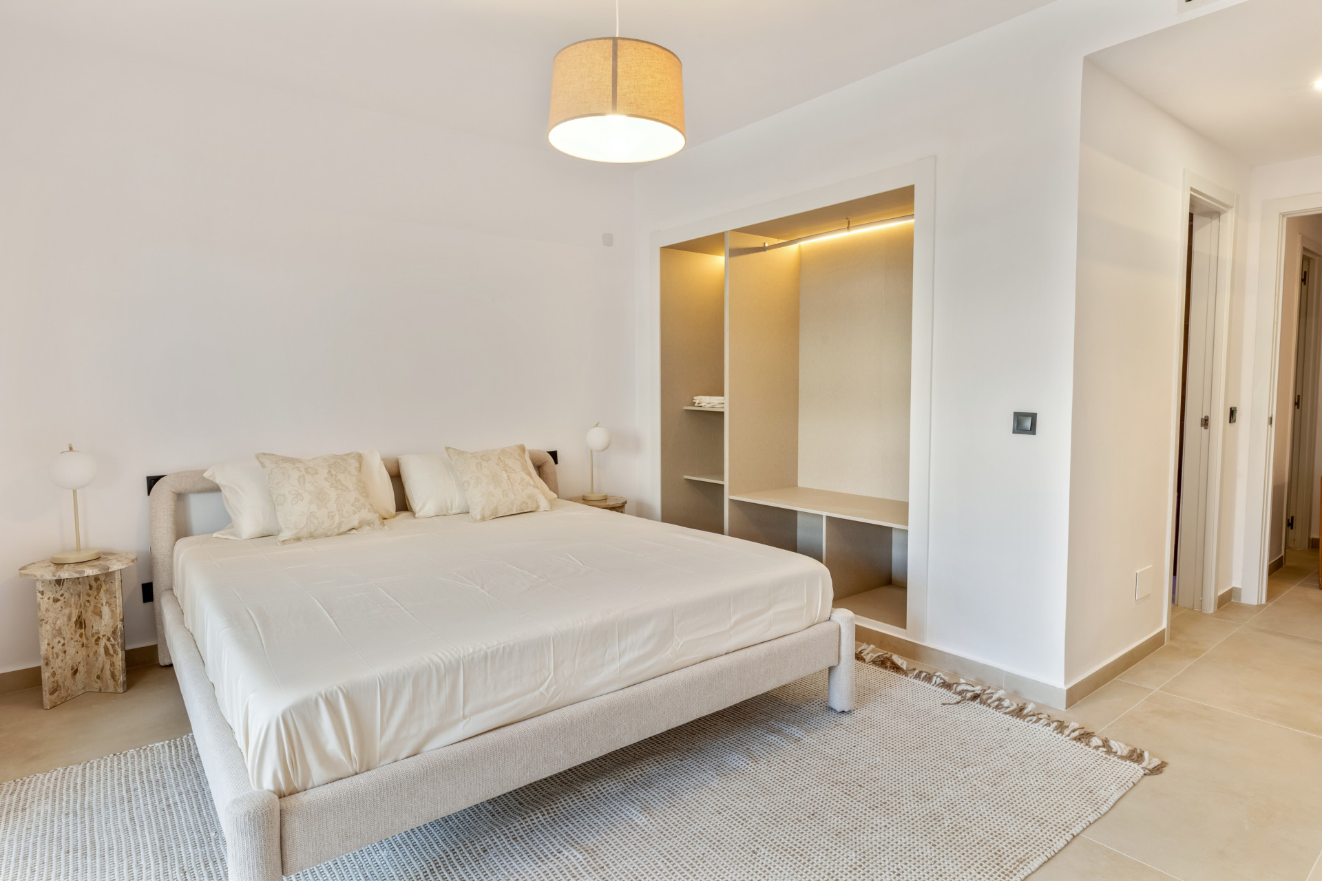 Apartment 3 Bedrooms 2 Bathrooms in Marbella, Costa del Sol