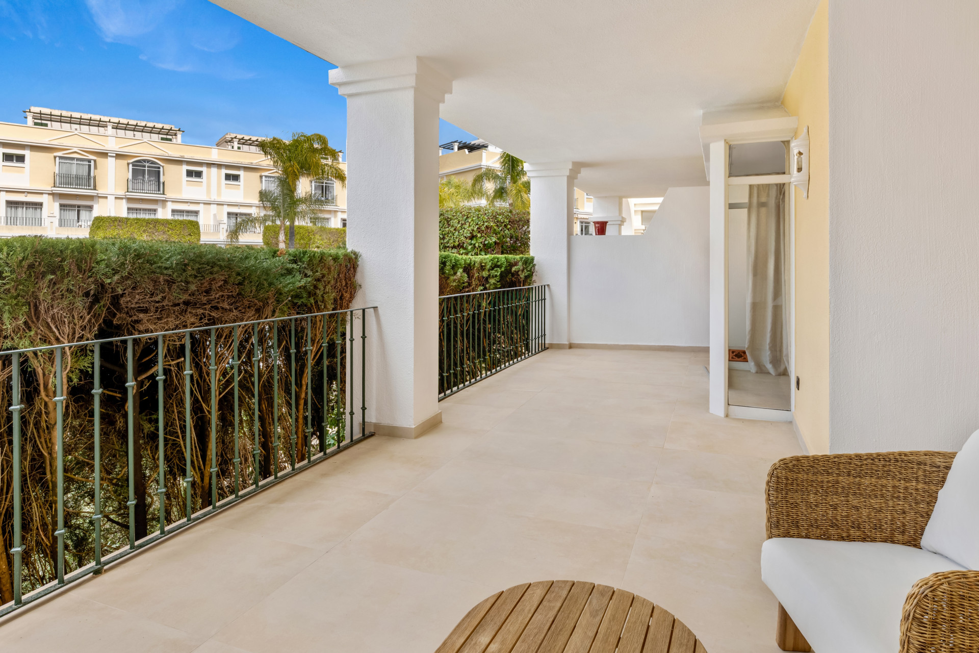 Apartment 3 Bedrooms 2 Bathrooms in Marbella, Costa del Sol