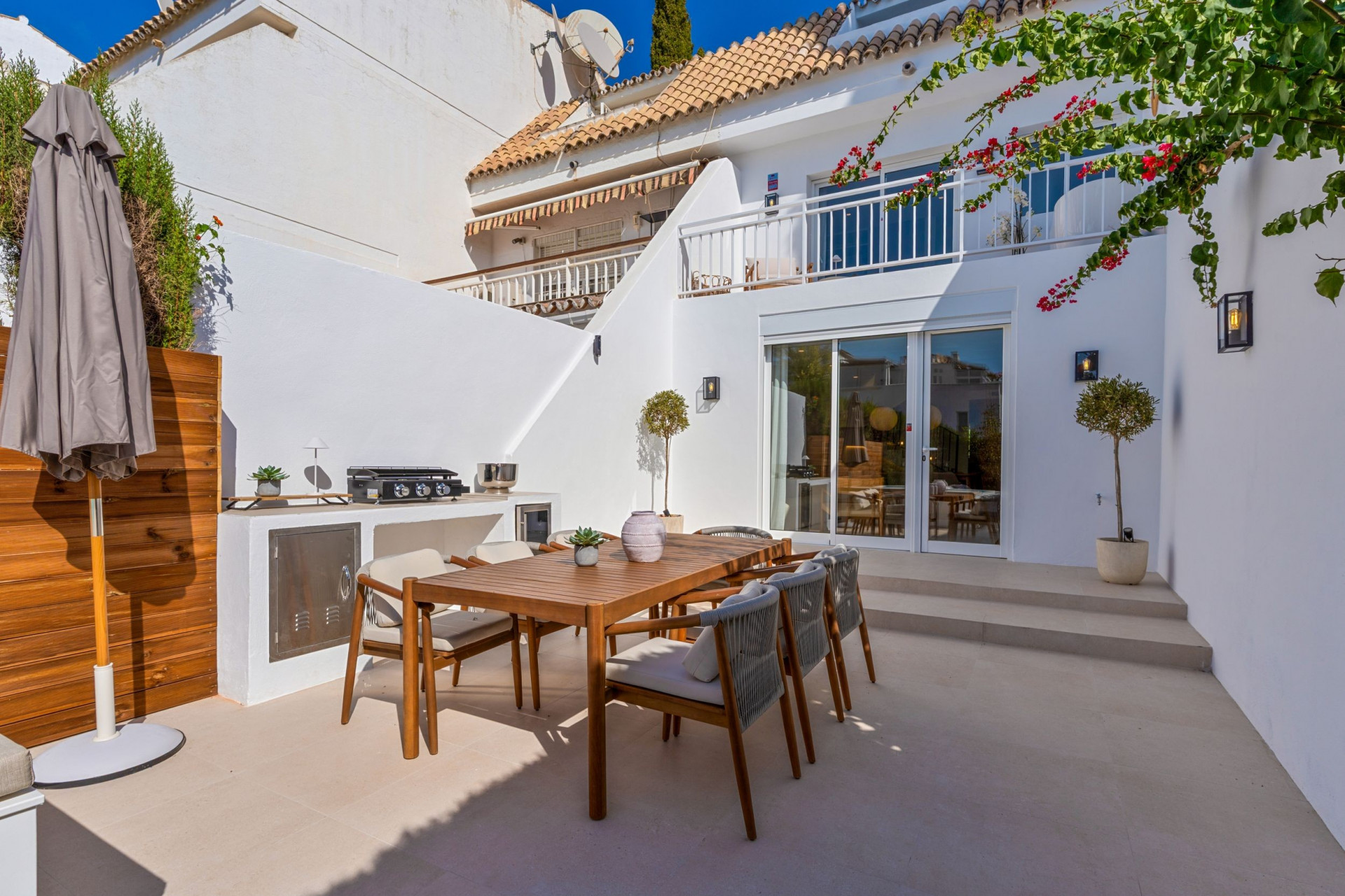 Town House 4 Bedrooms 4 Bathrooms in Marbella, Costa del Sol
